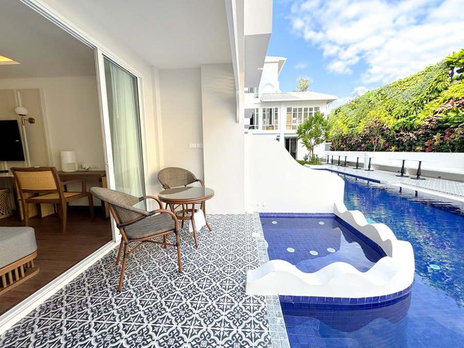 Away Chiang Mai Thapae Resort by null