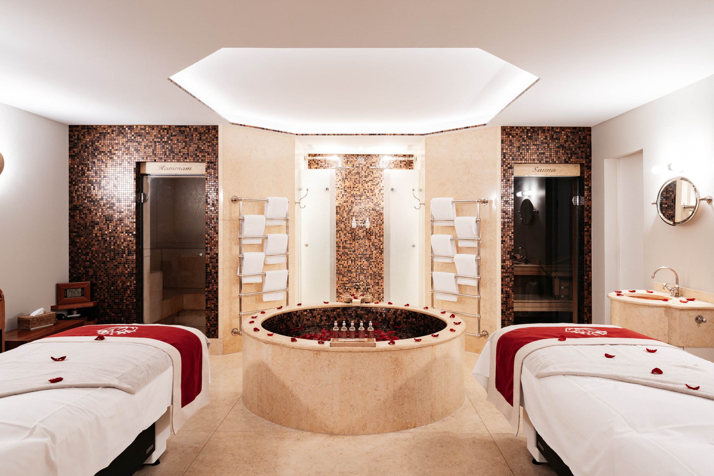 Lausanne Palace by null