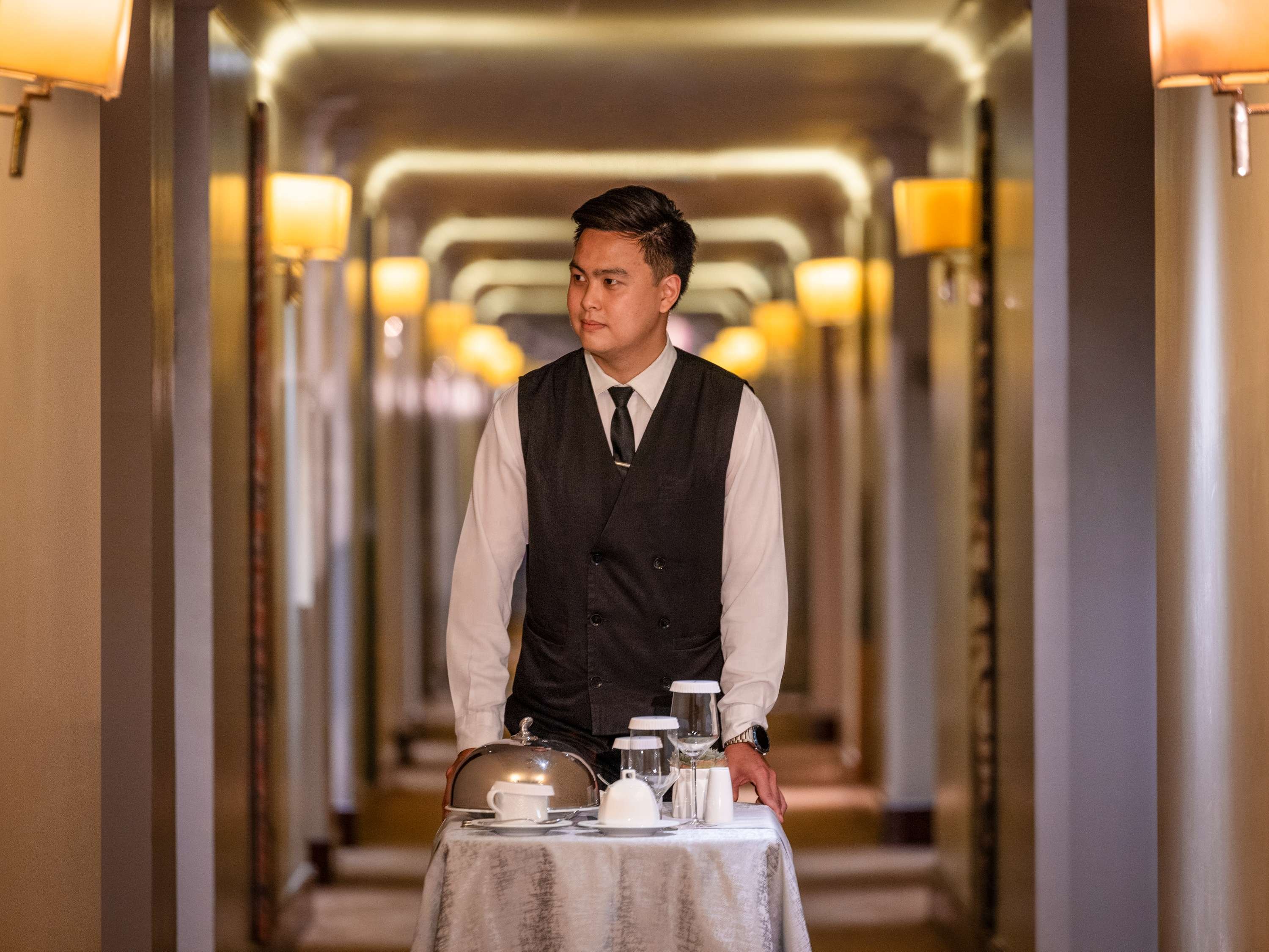 Fairmont Makati by null