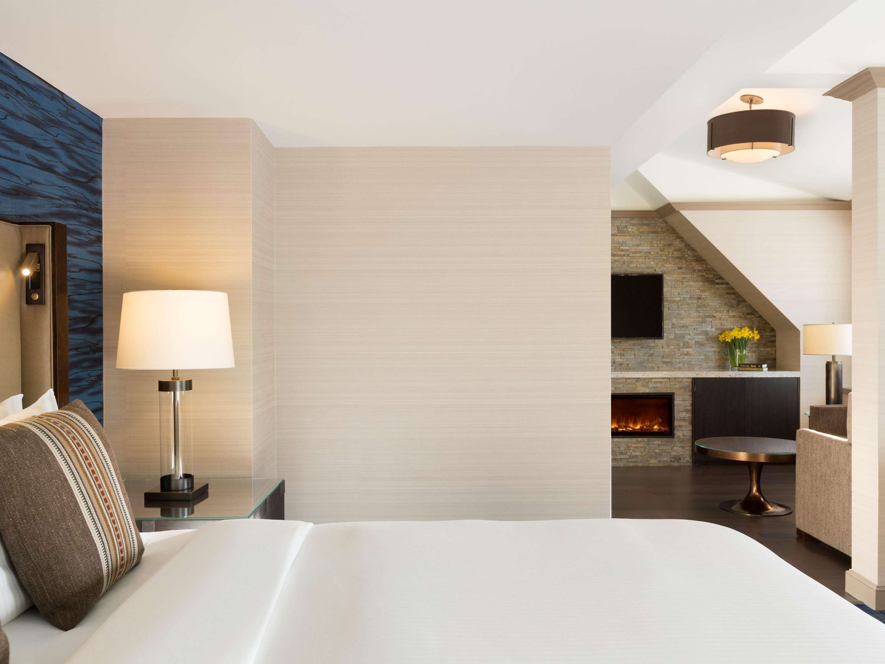 Fairmont Château Whistler by null