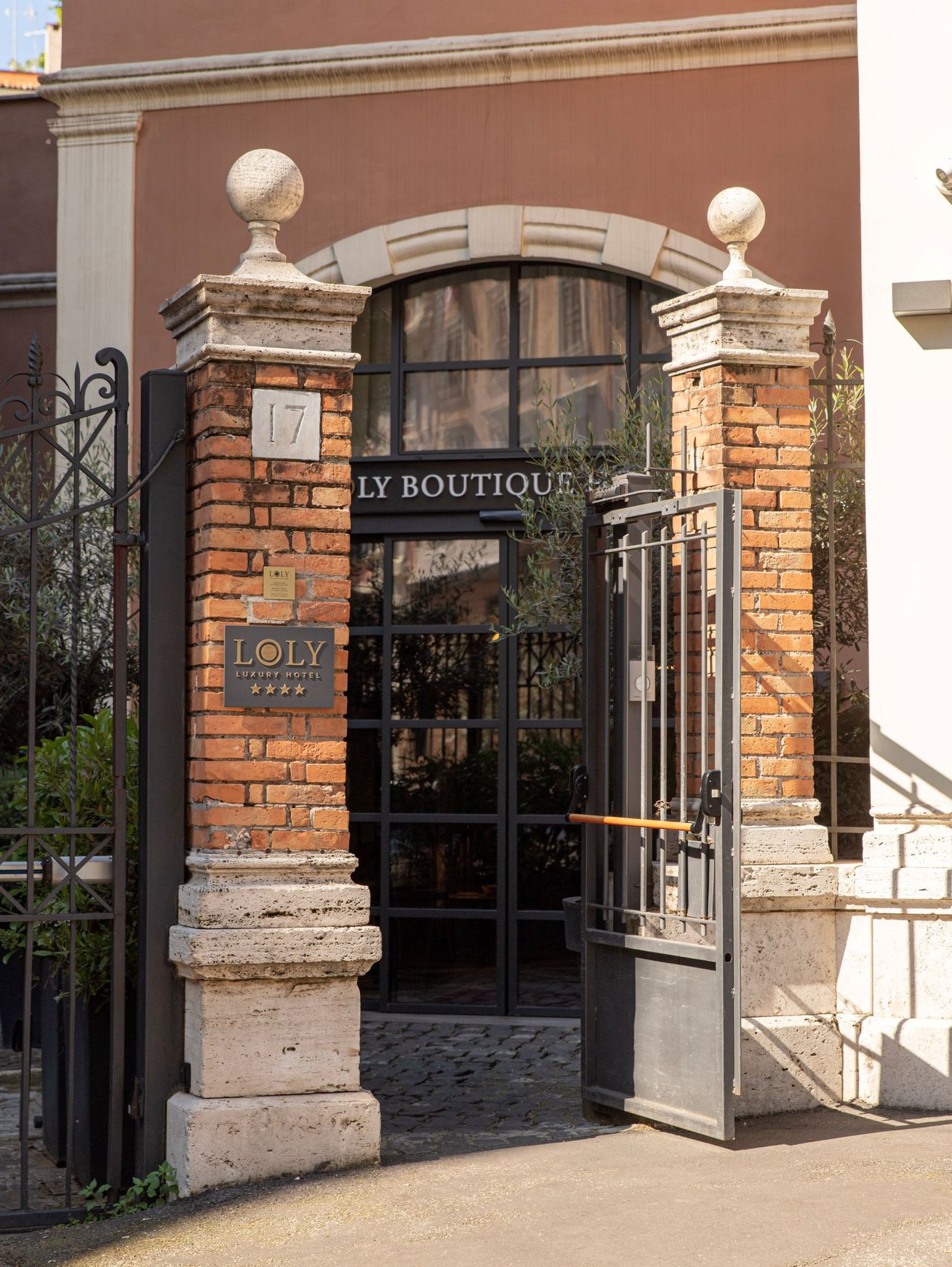 Loly Boutique Hotel by null