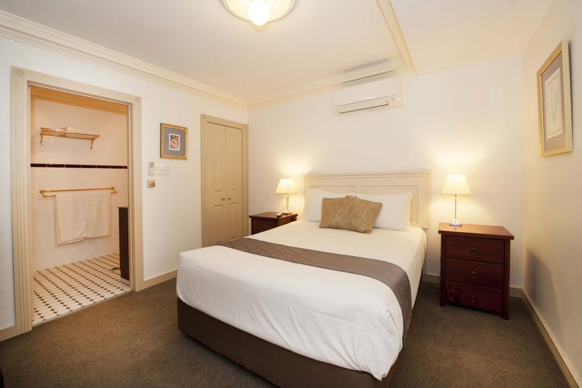 Cobb & Co Court Boutique Hotel by null