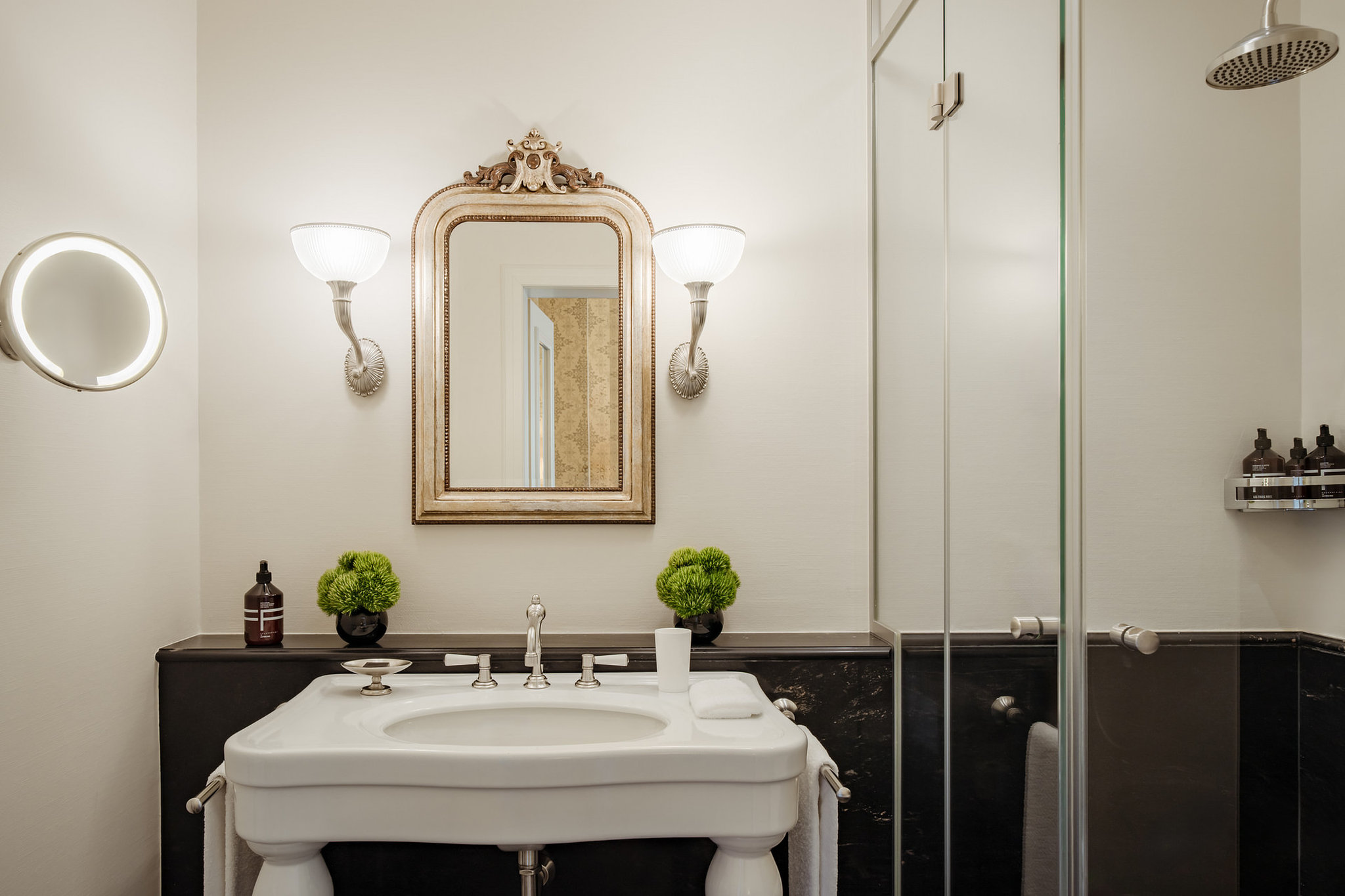 Grand Hotel Les Trois Rois by null