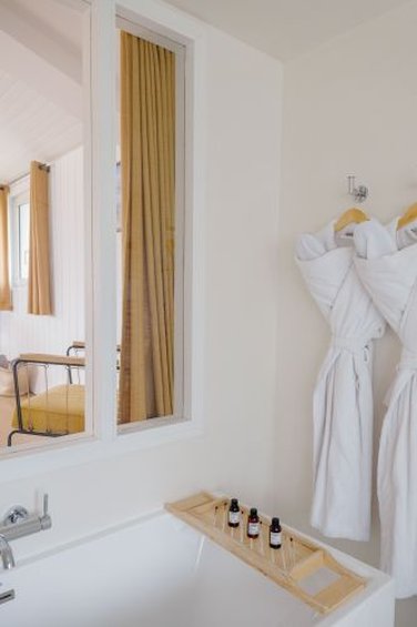 Les Hortensias du Lac by null