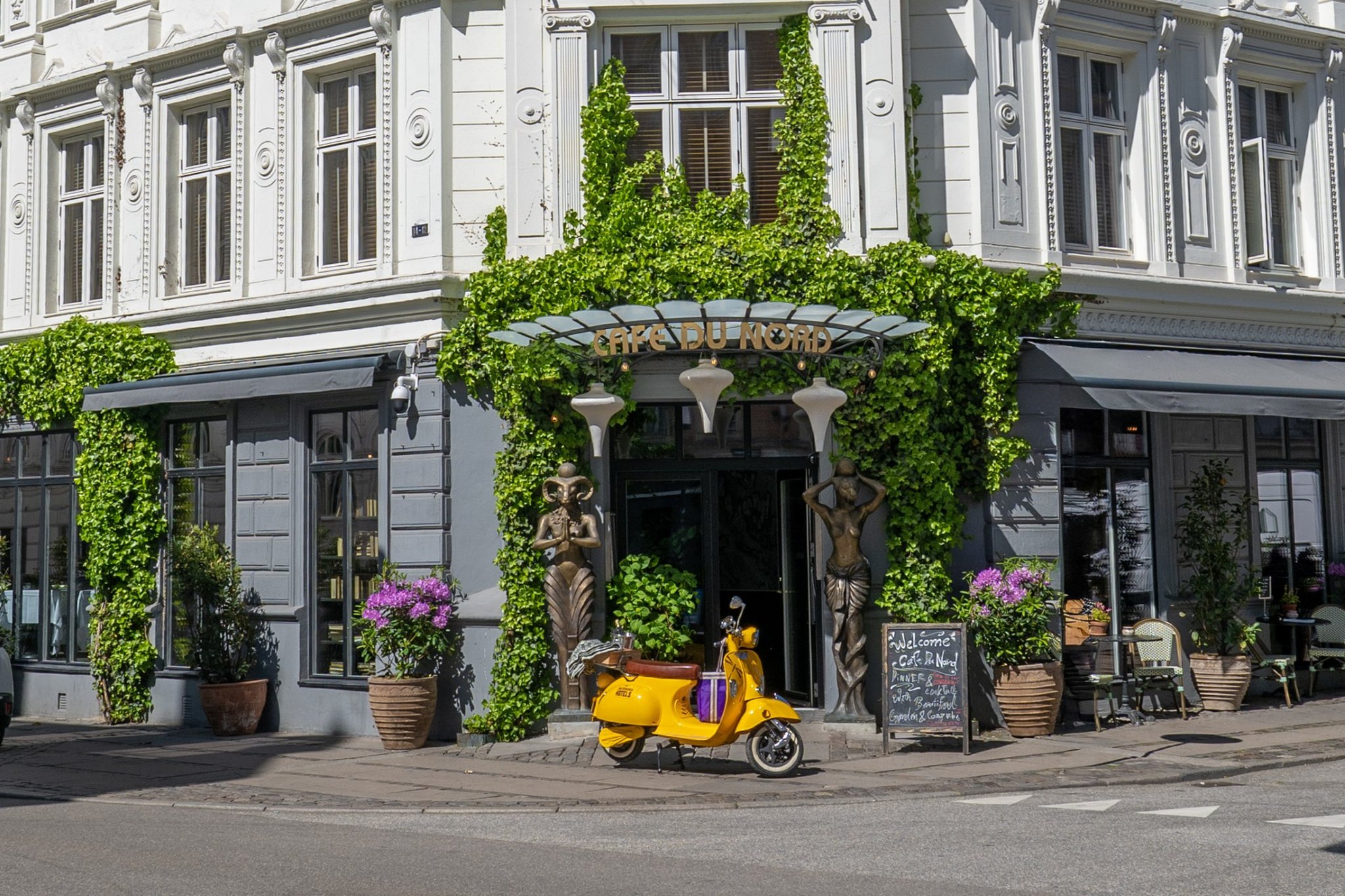 Axel Guldsmeden Hotels by null