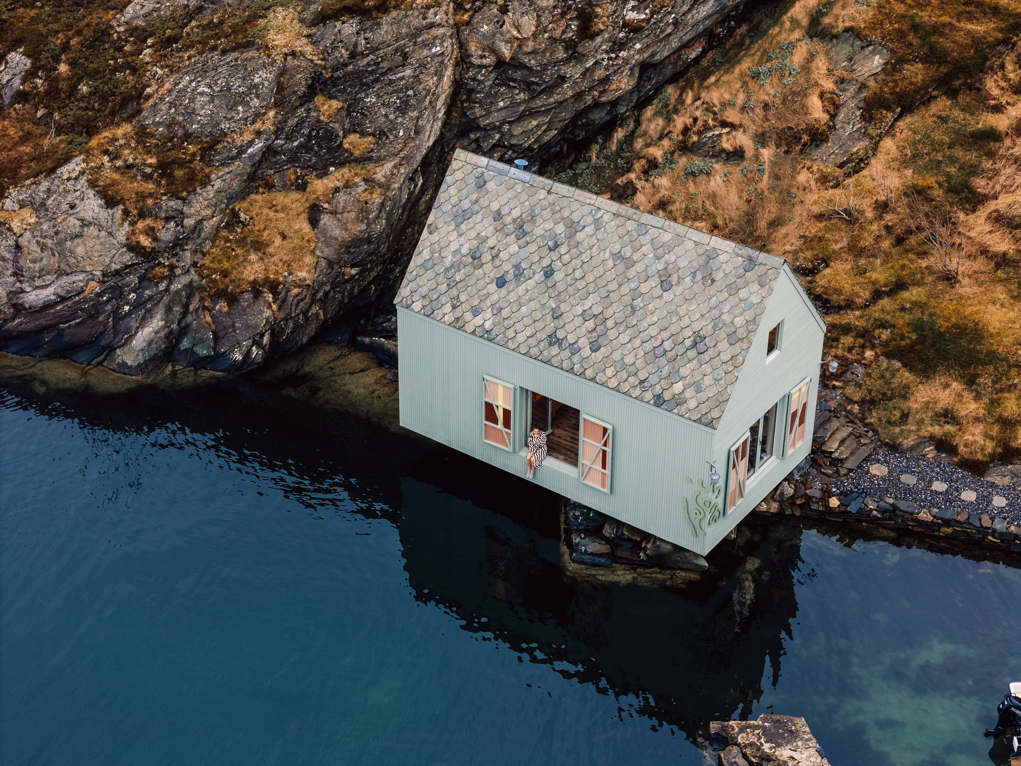 LILLØY LINDENBERG by null