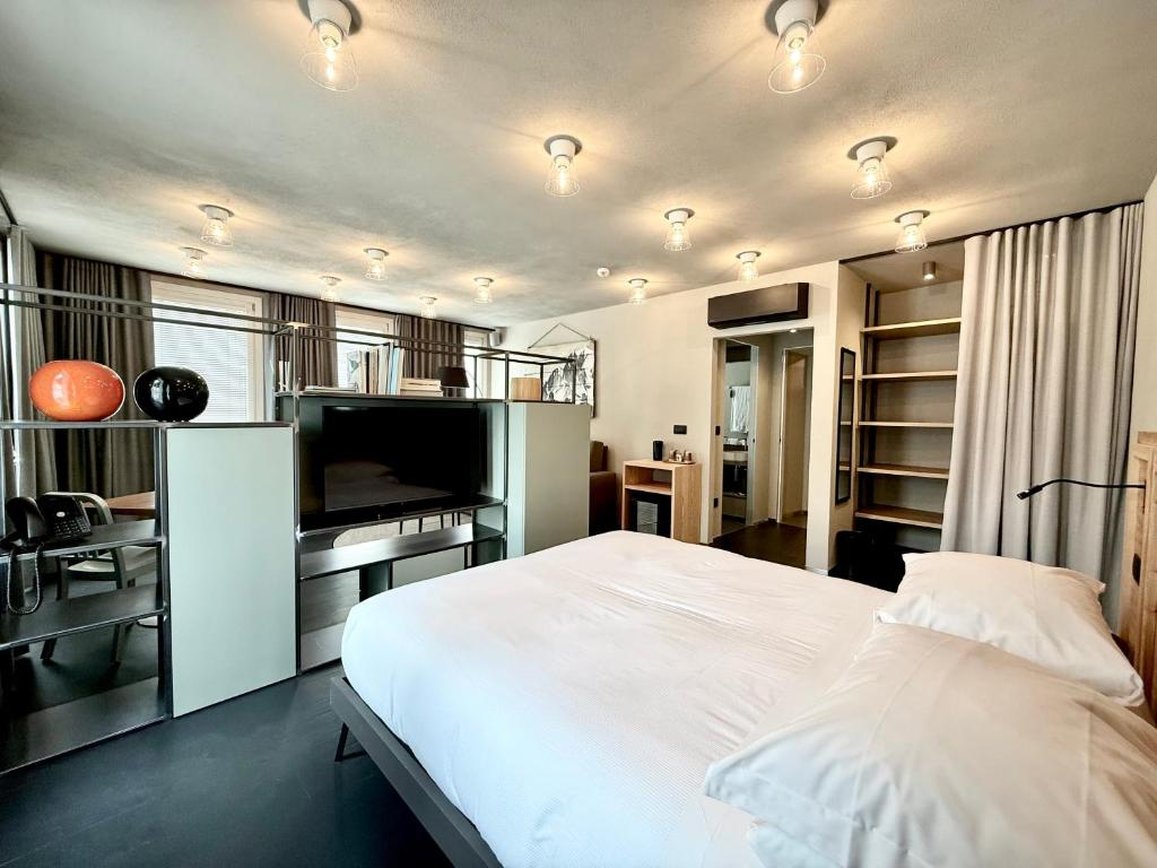 Hotel Village by null