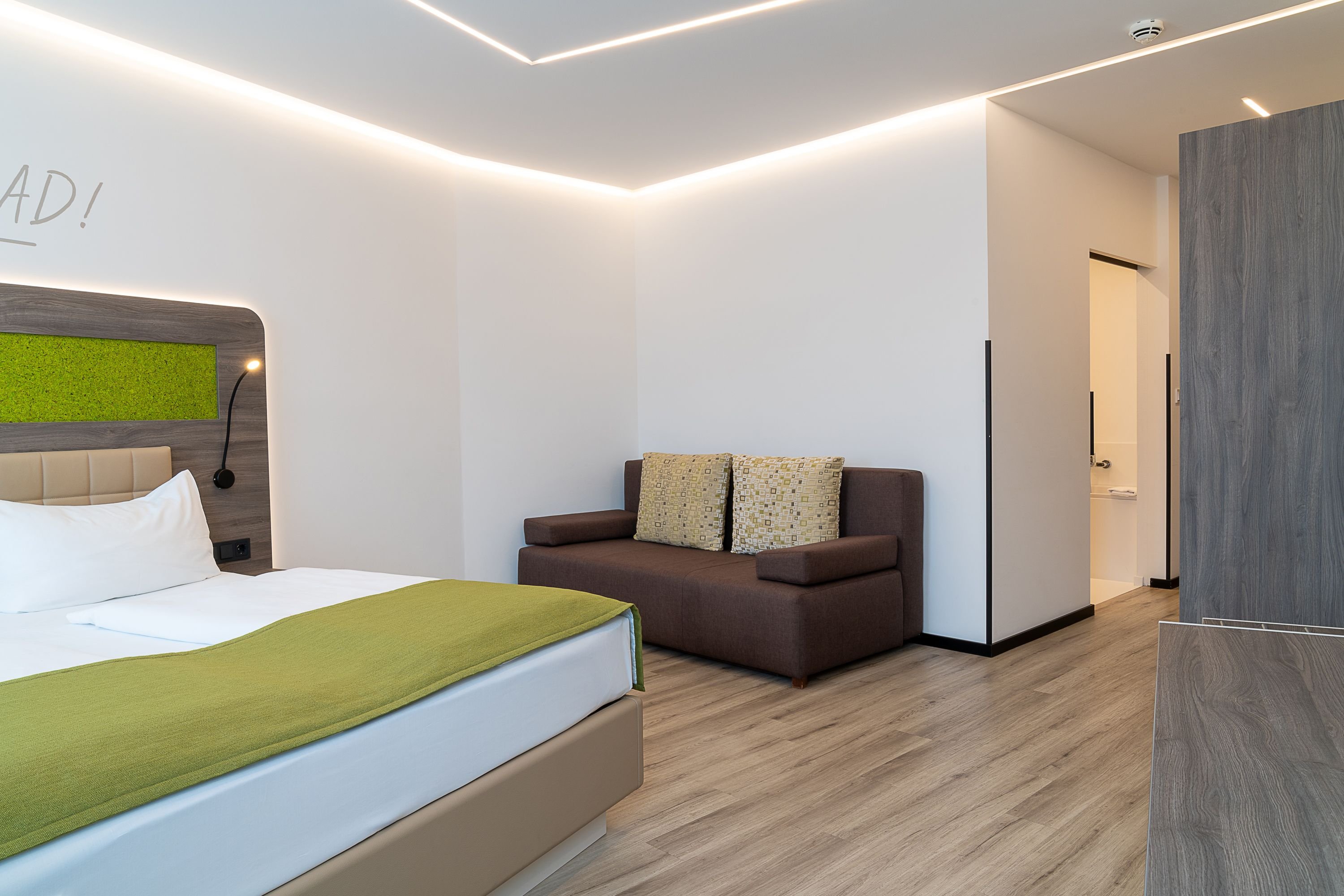 Chrizz Rooms by null