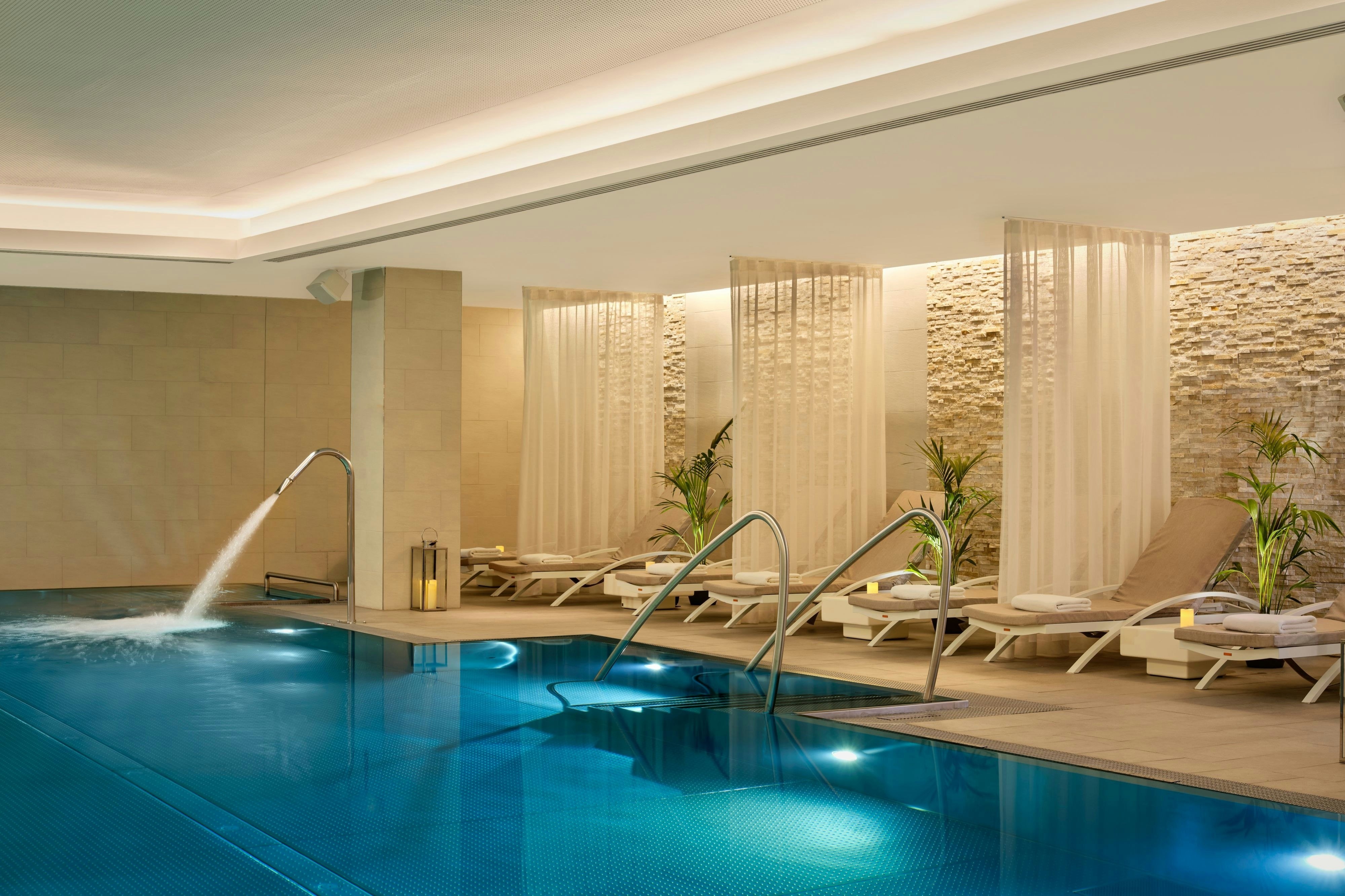 The Ritz-Carlton, Vienna by null