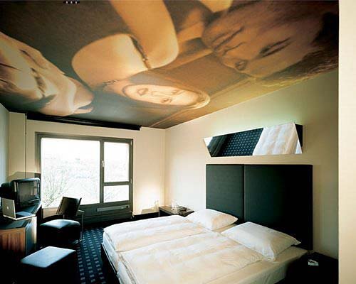 Kult-Hotel by null