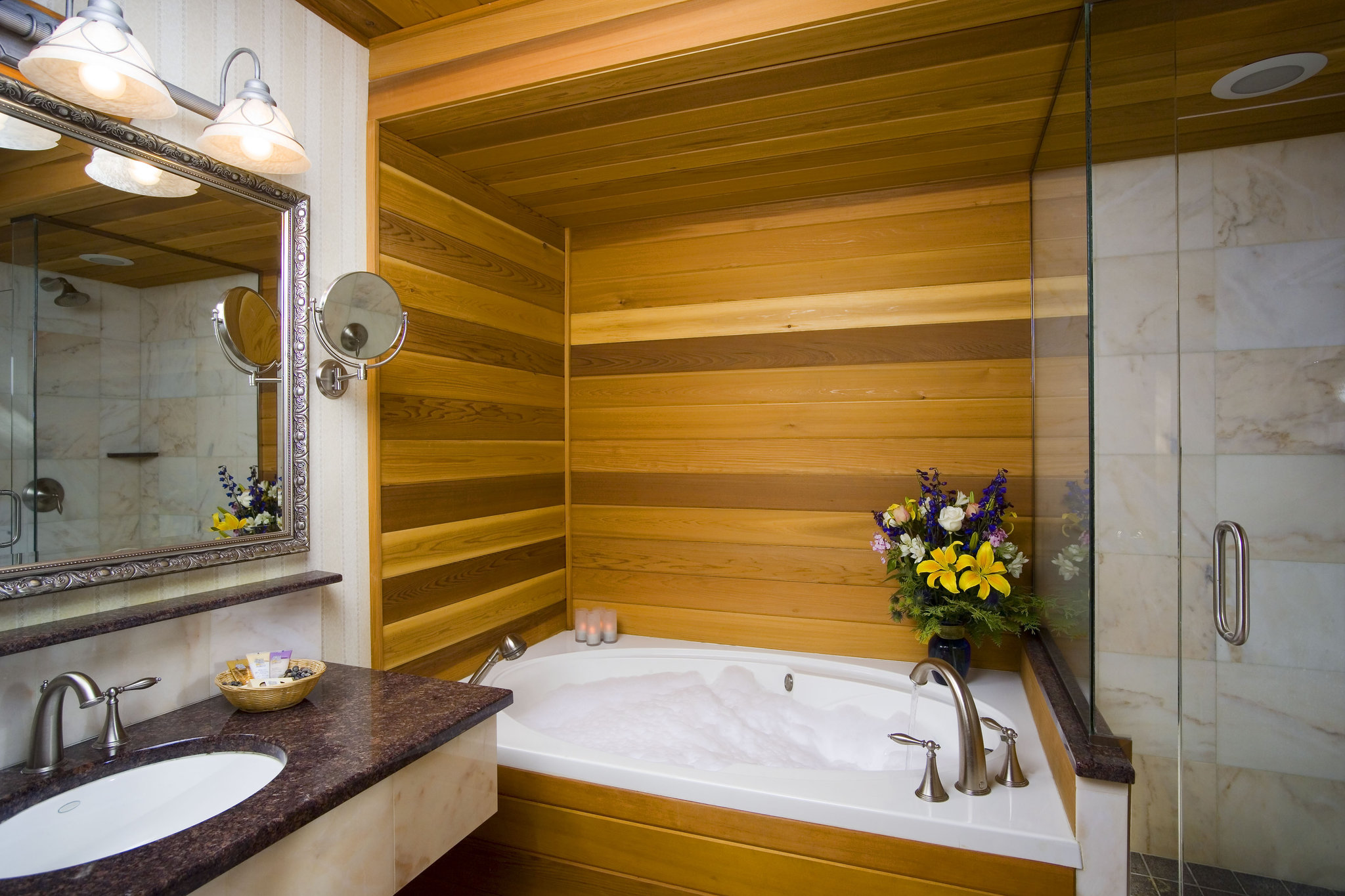 Golden Arrow Lakeside Resort by null
