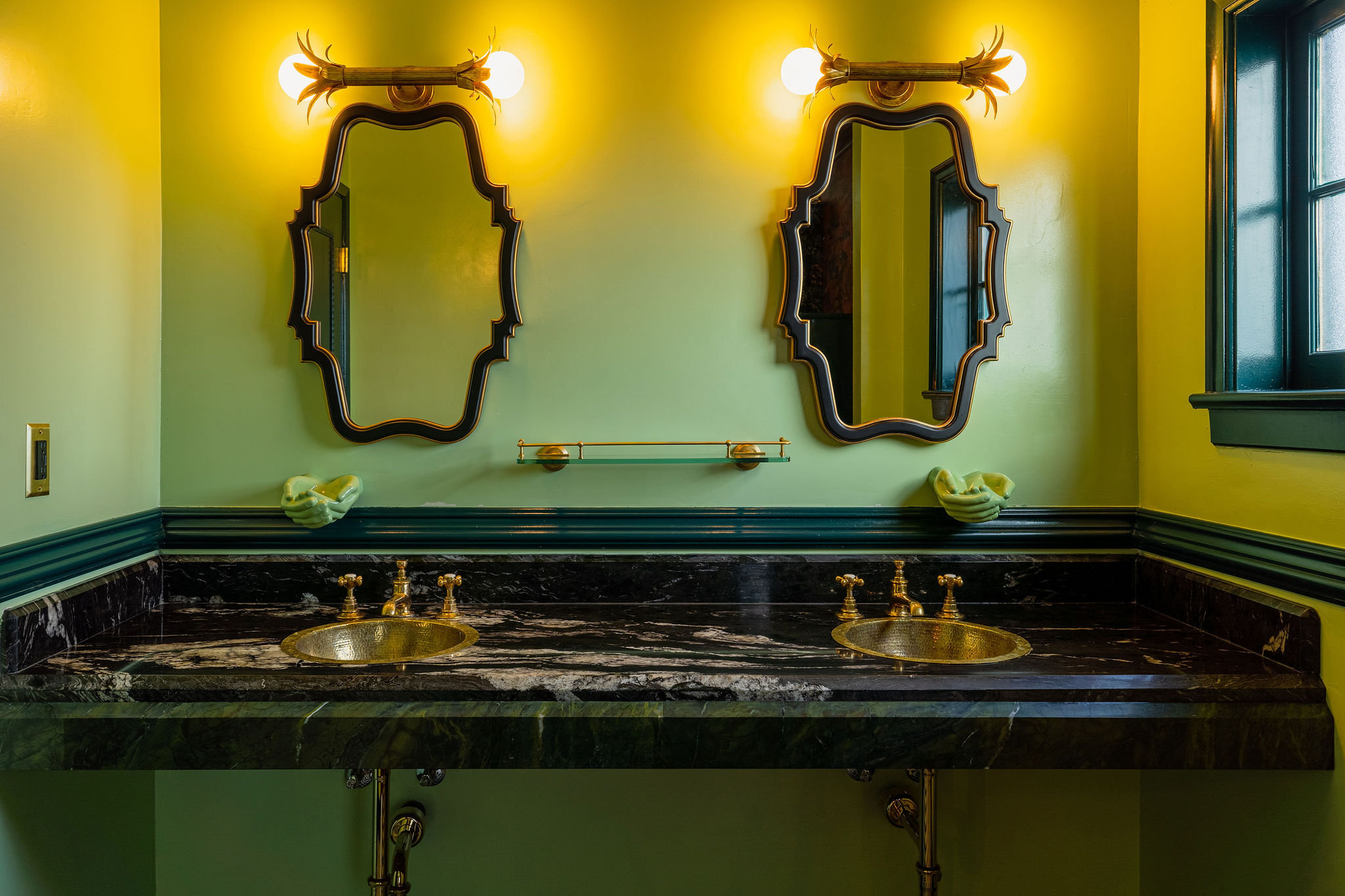 Lafayette Hotel by null