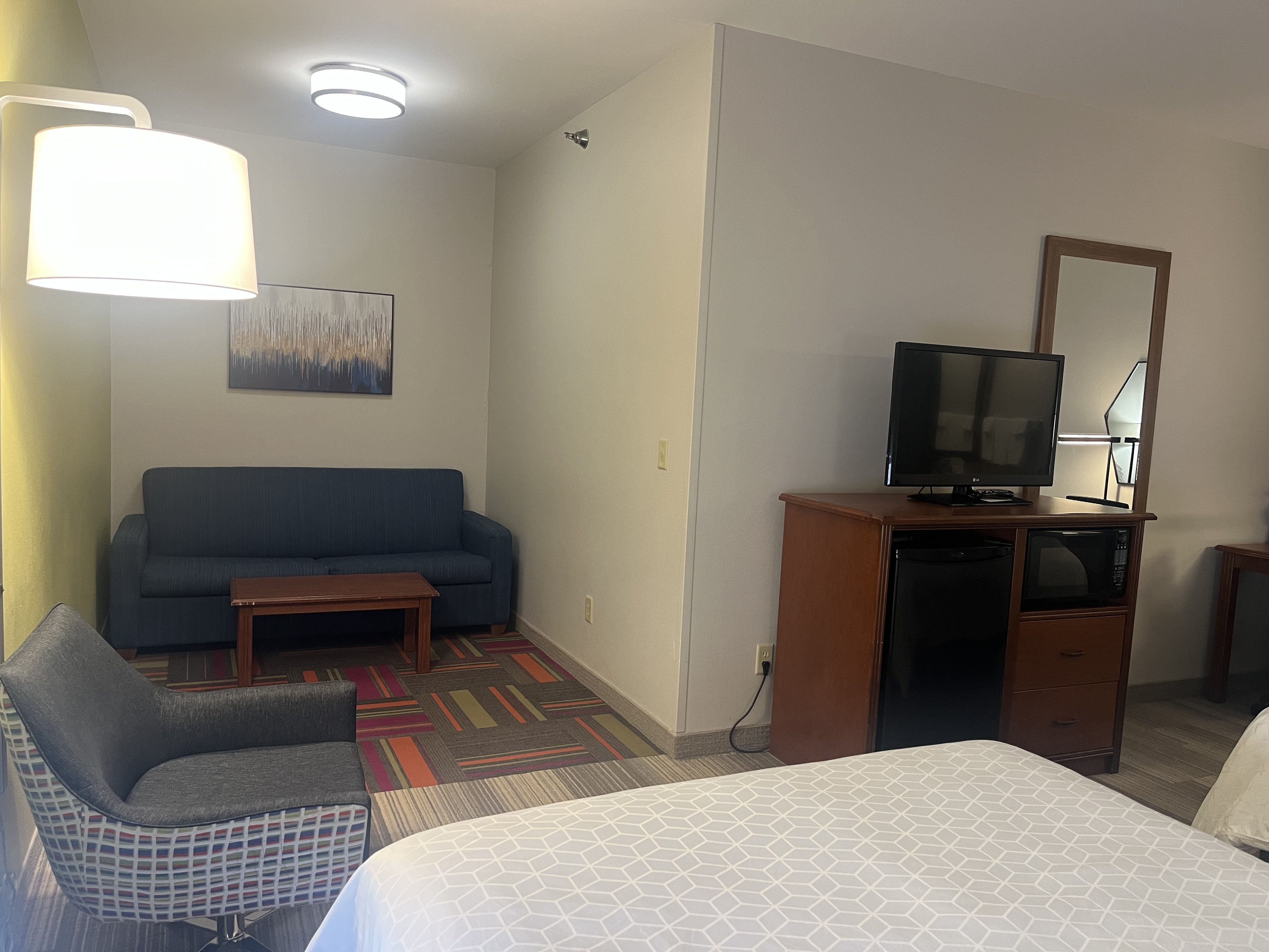 Holiday Inn Express & Suites Sioux Falls at Empire Mall, an IHG Hotel photo 6
