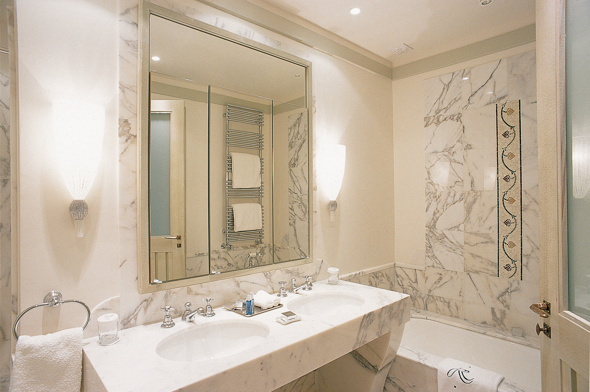 Hotel Royal-Riviera by null