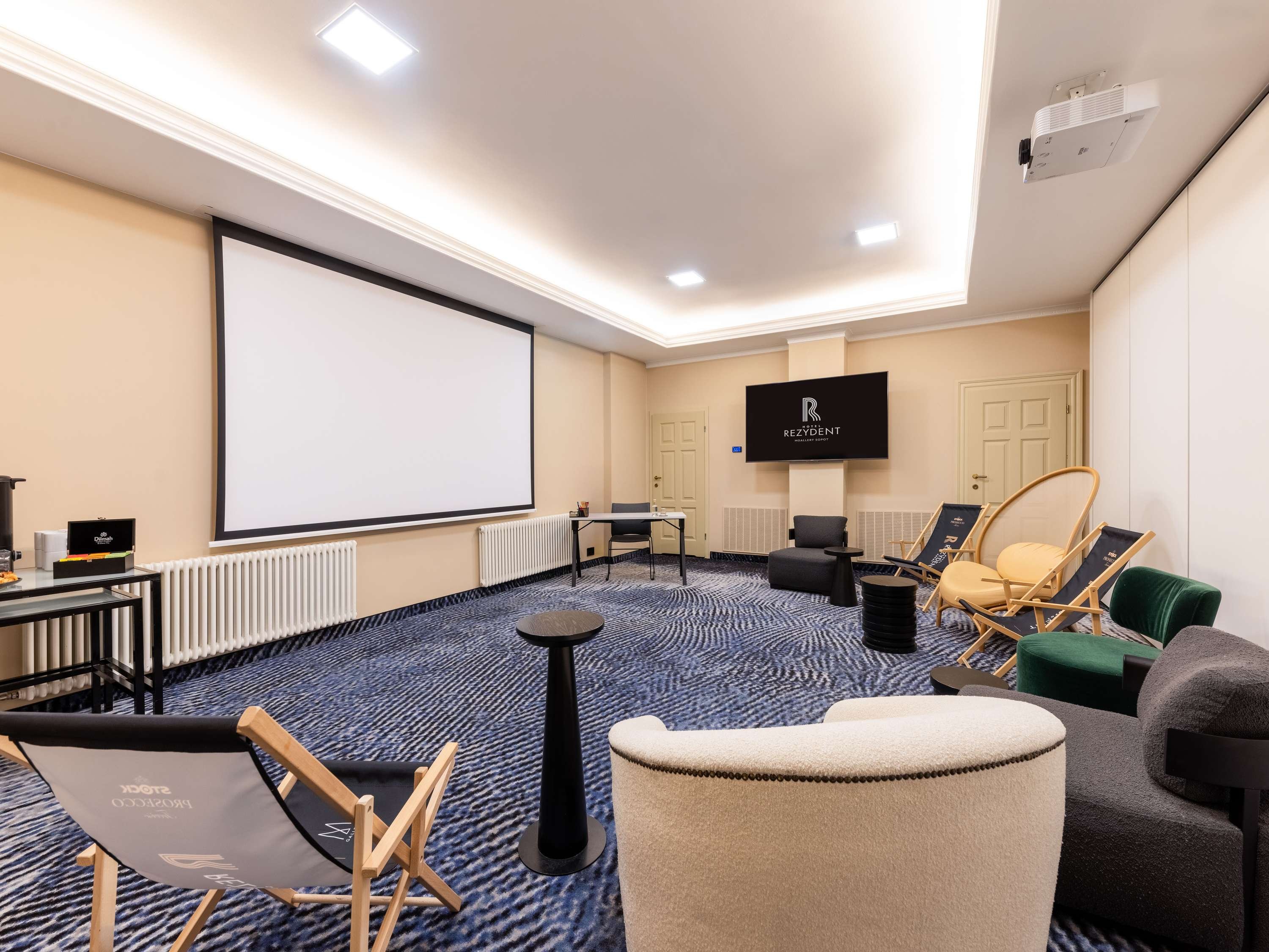 Hotel Rezydent by null