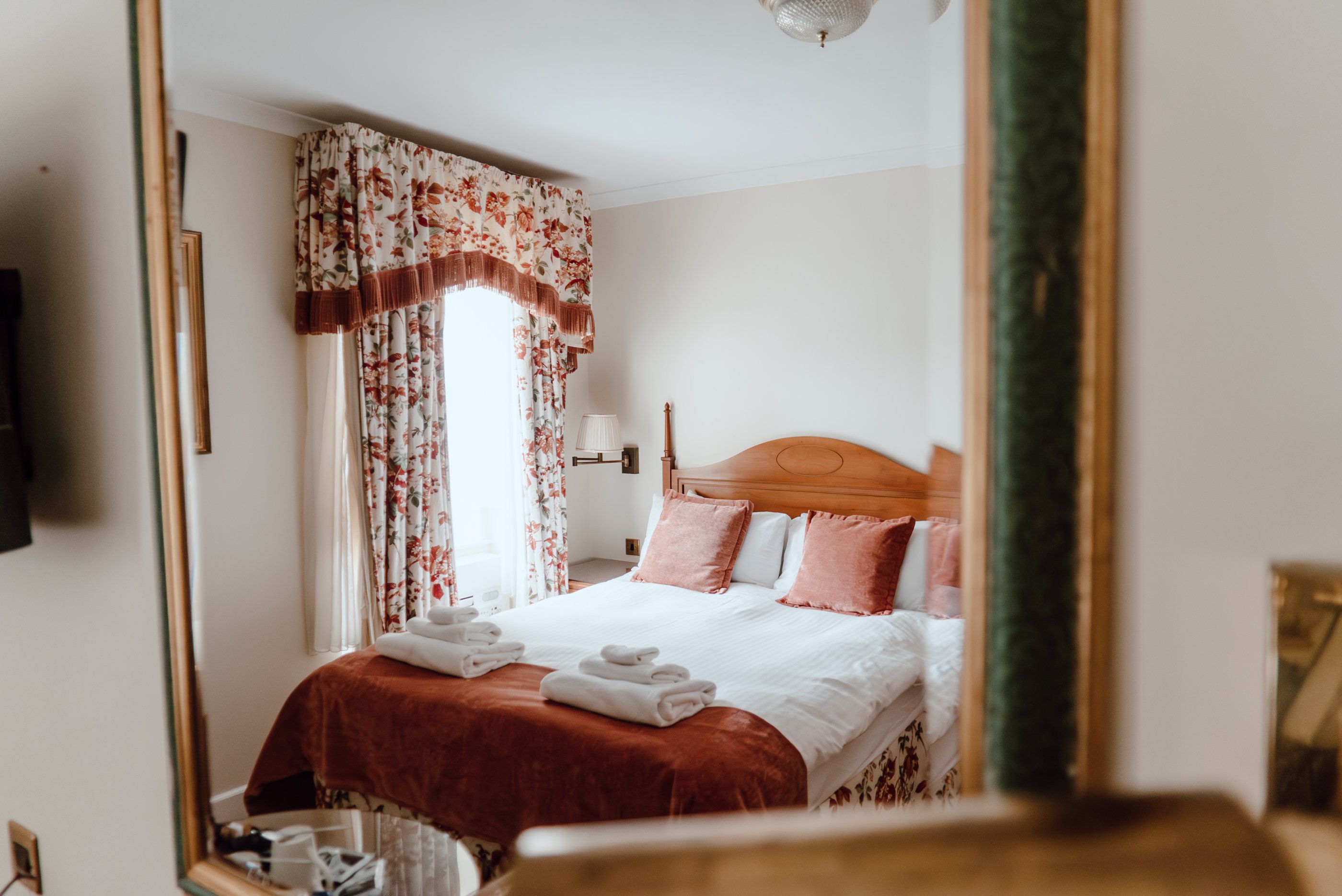 Royal Hotel by null