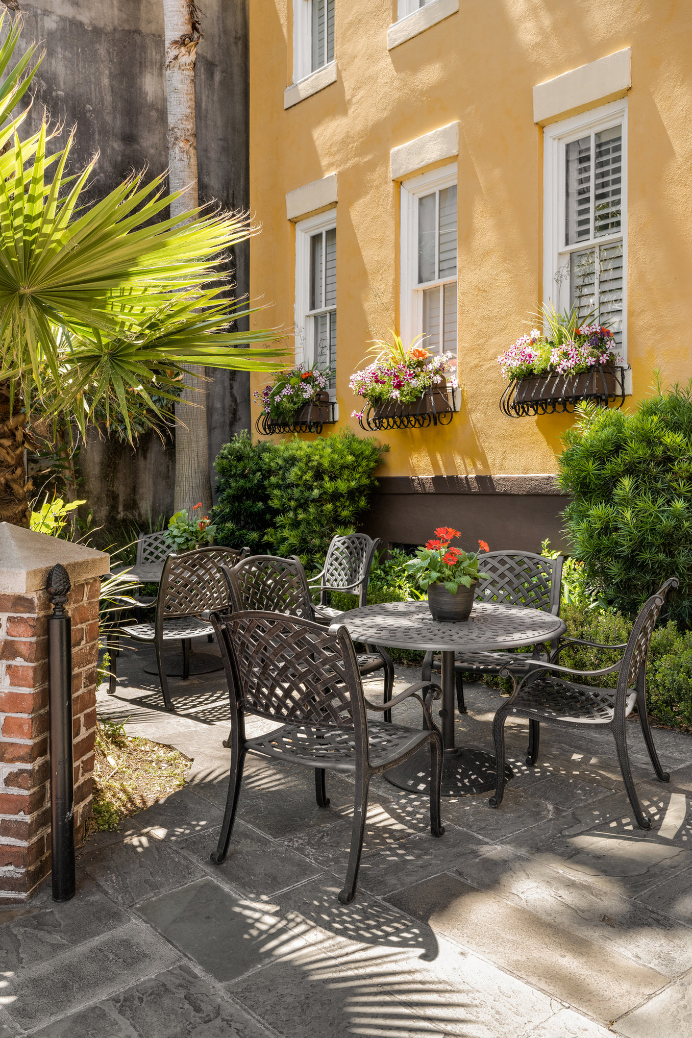 Andrew Pinckney Inn by null