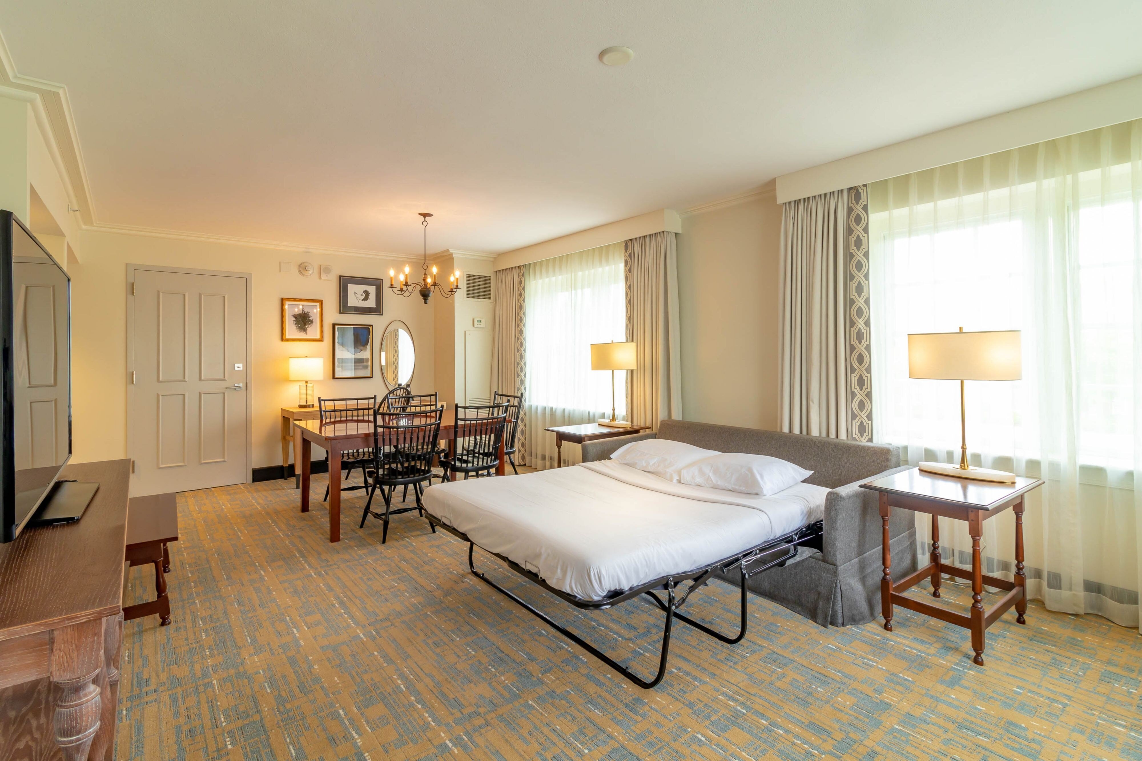 Williamsburg Lodge, Autograph Collection by null