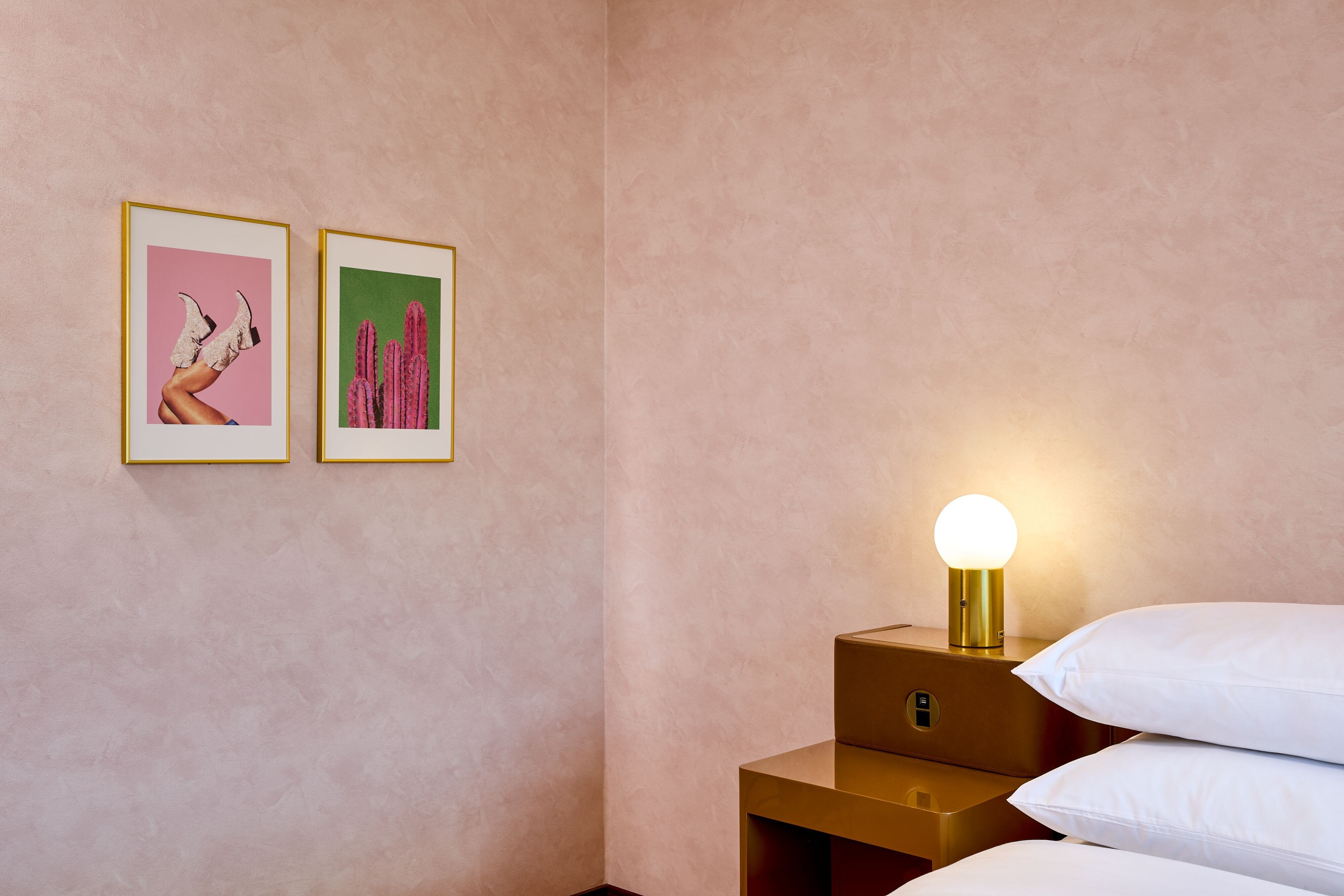 Downright Austin, A Renaissance Hotel by null