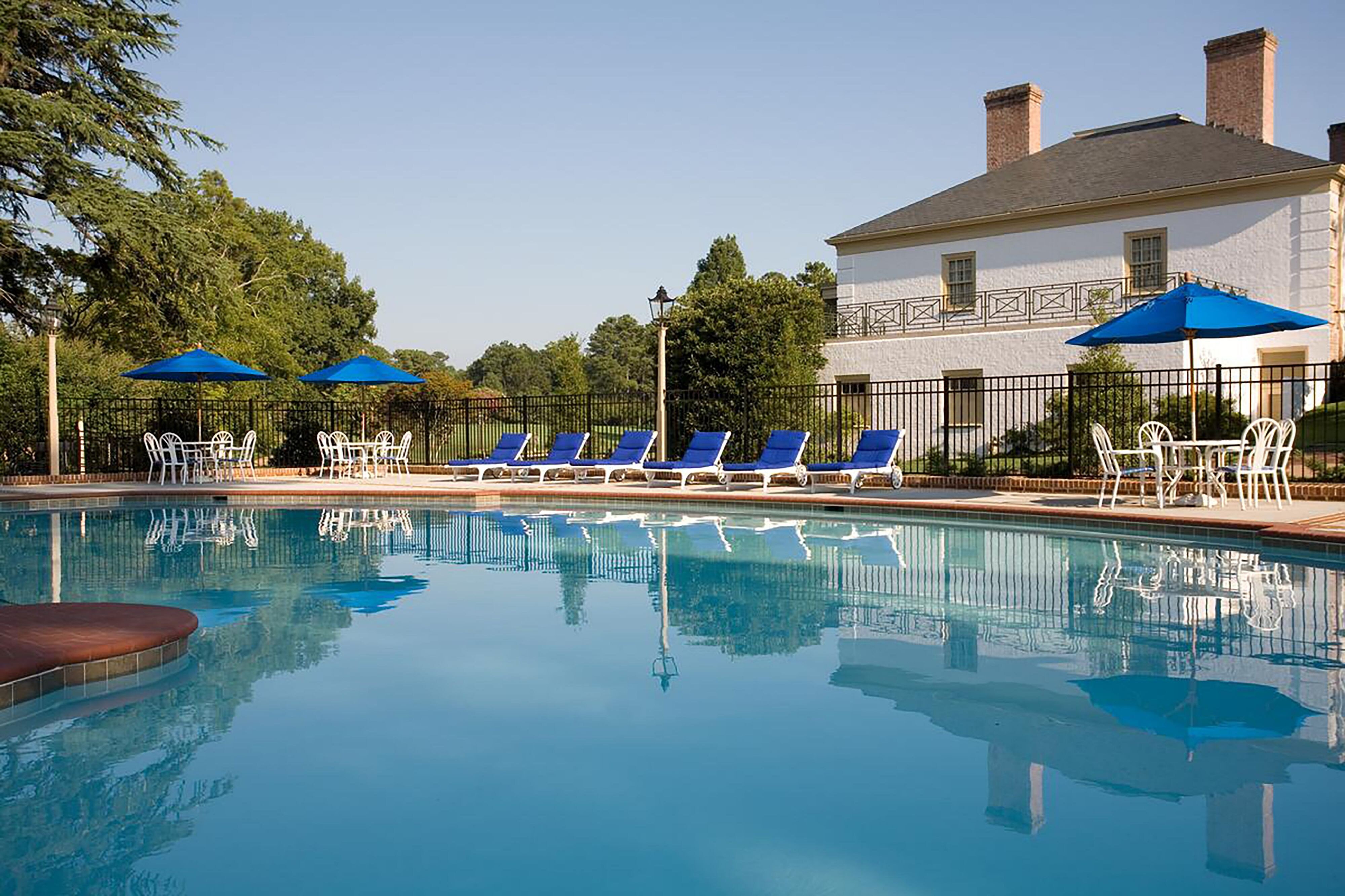 Williamsburg Lodge, Autograph Collection by null