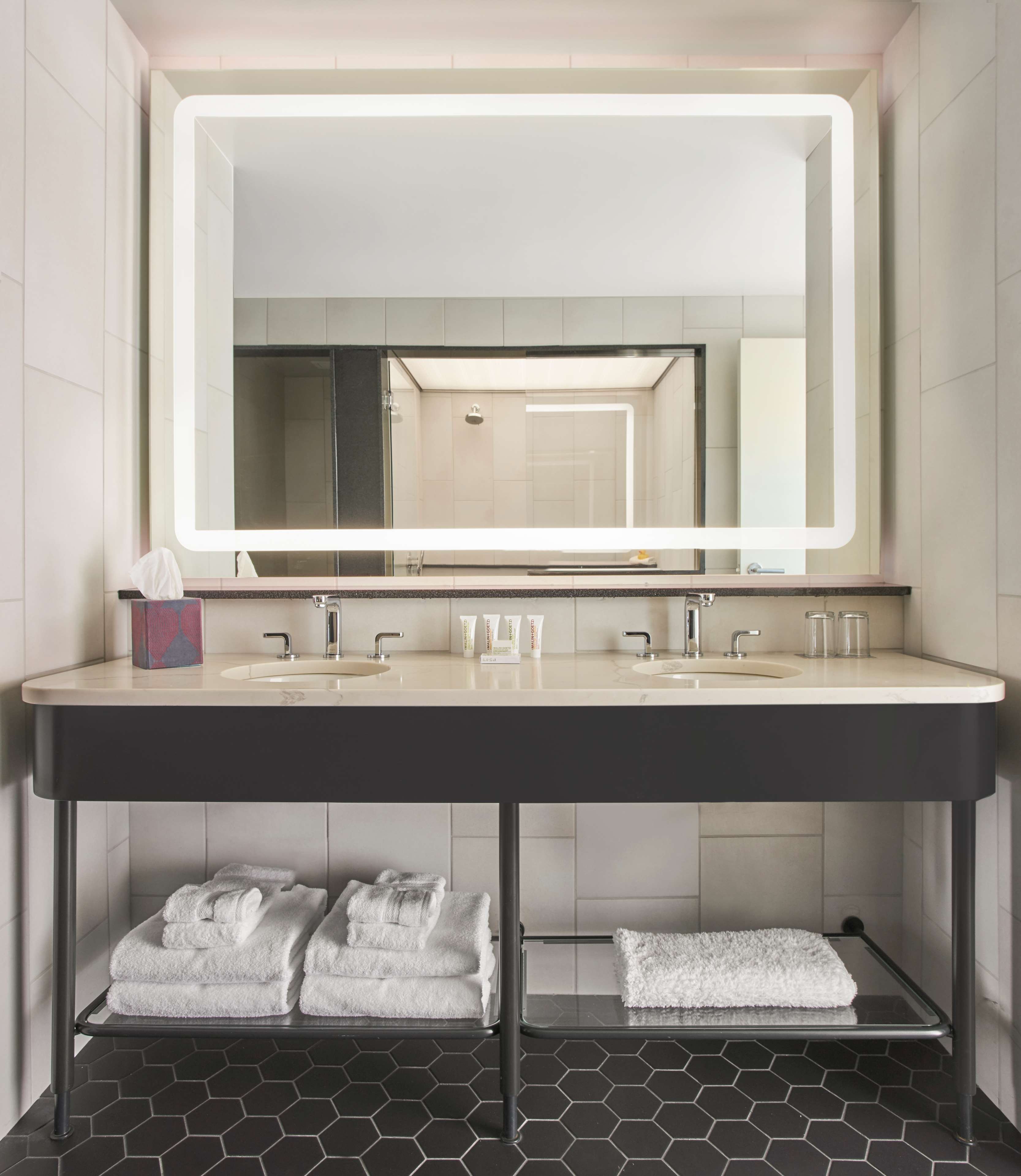 The Bankers Alley Hotel Nashville, Tapestry Collection by Hilton by null