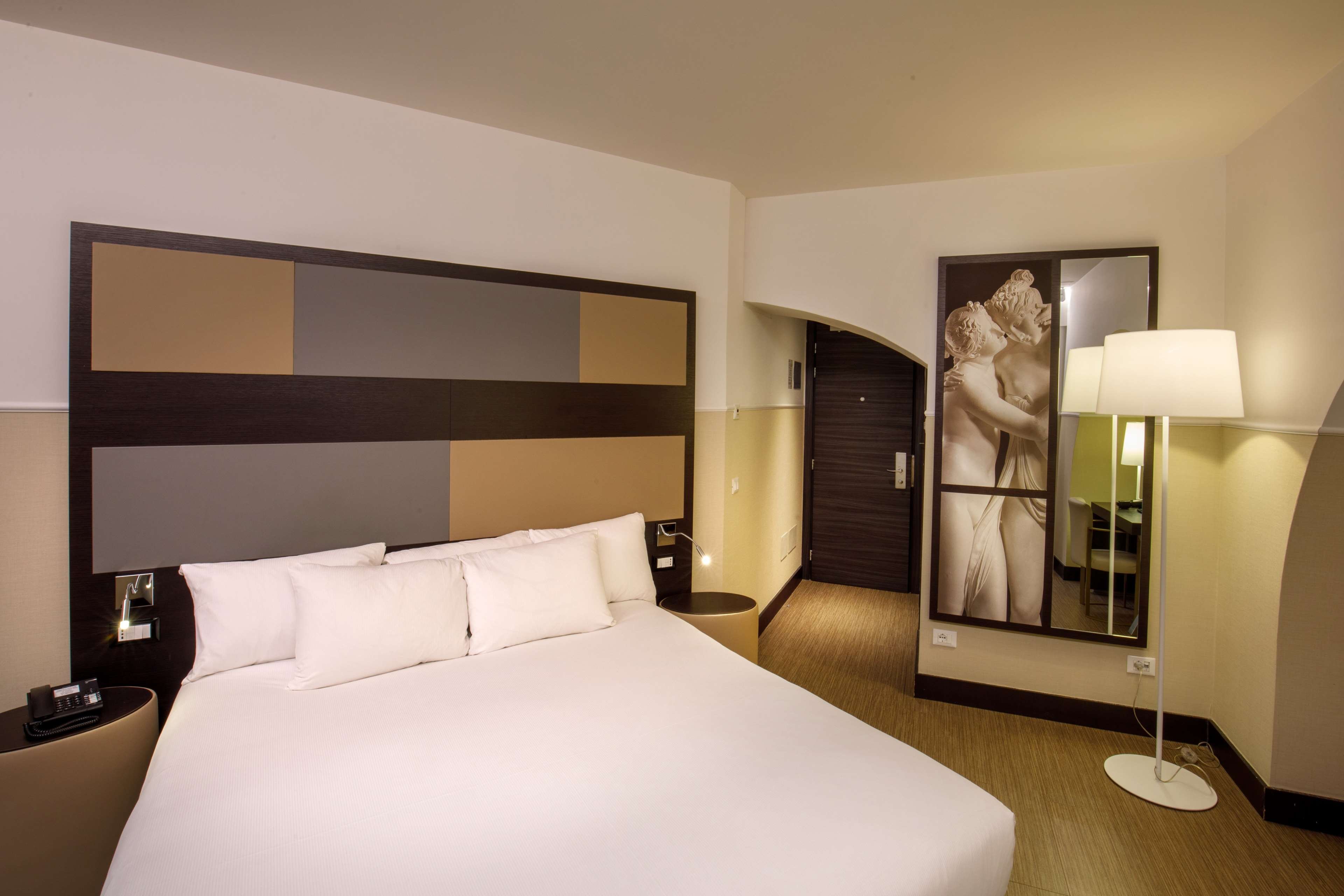 Cosmopolita Hotel Rome, Tapestry Collection by Hilton by null