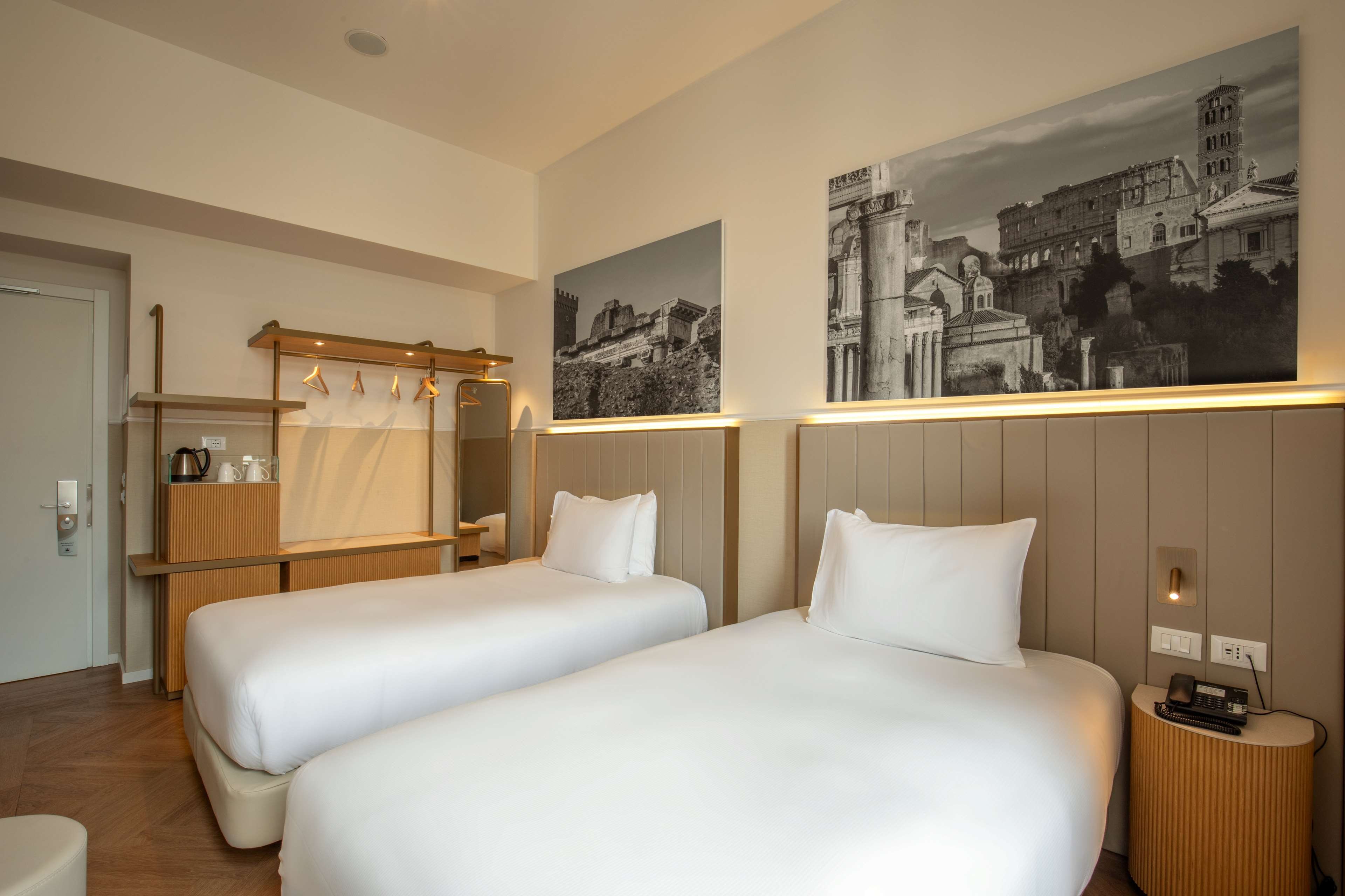 Cosmopolita Hotel Rome, Tapestry Collection by Hilton by null