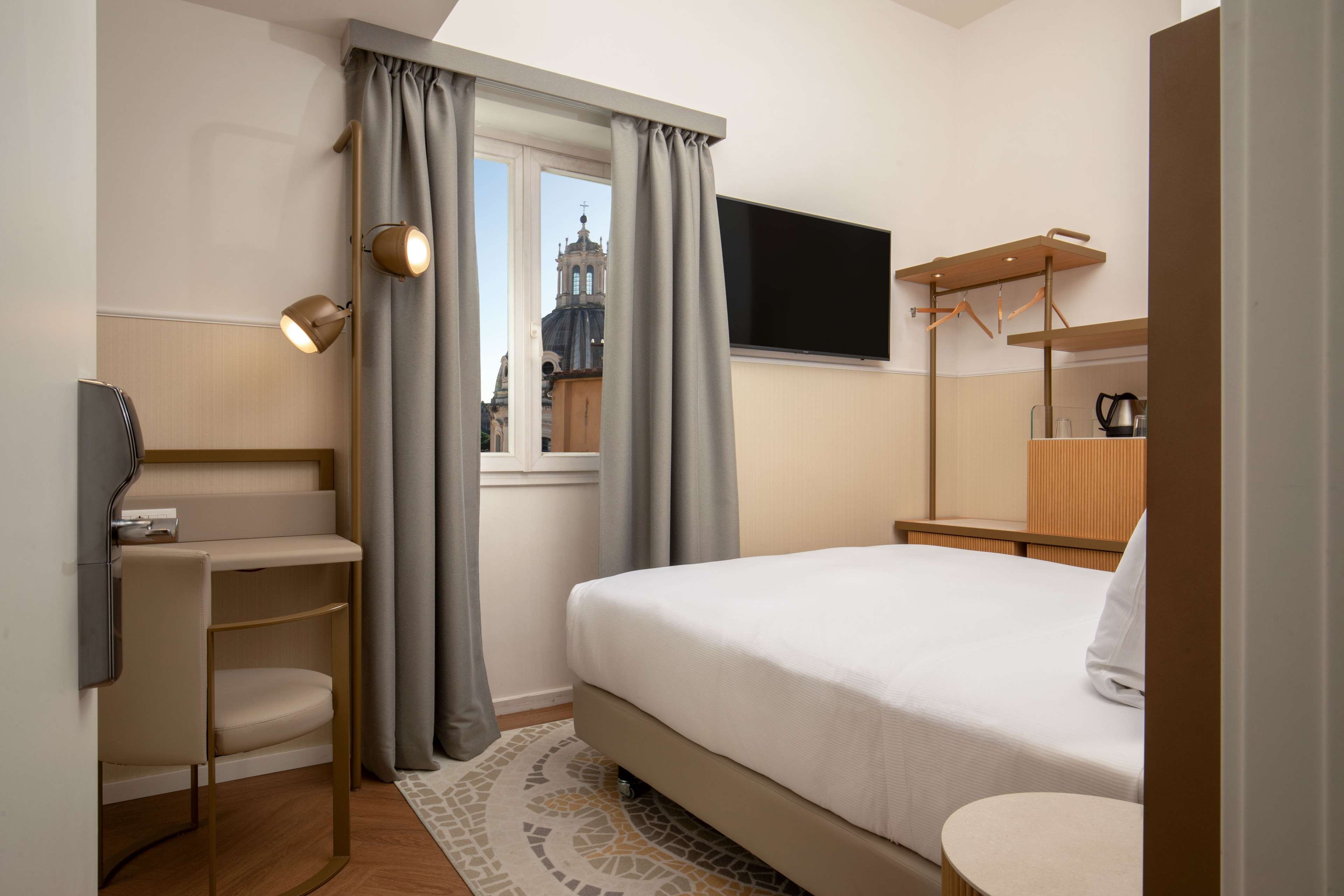 Cosmopolita Hotel Rome, Tapestry Collection by Hilton by null