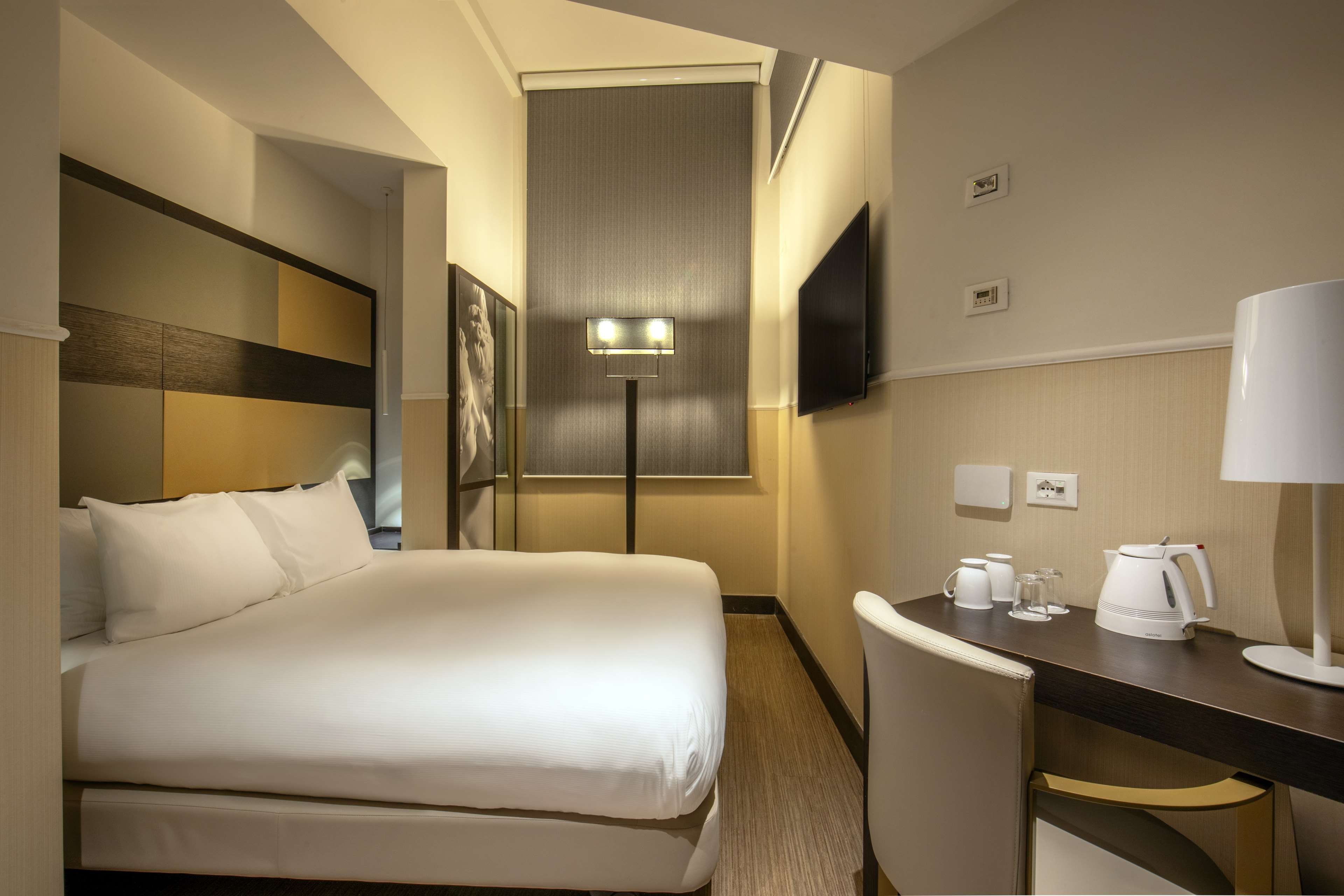 Cosmopolita Hotel Rome, Tapestry Collection by Hilton by null
