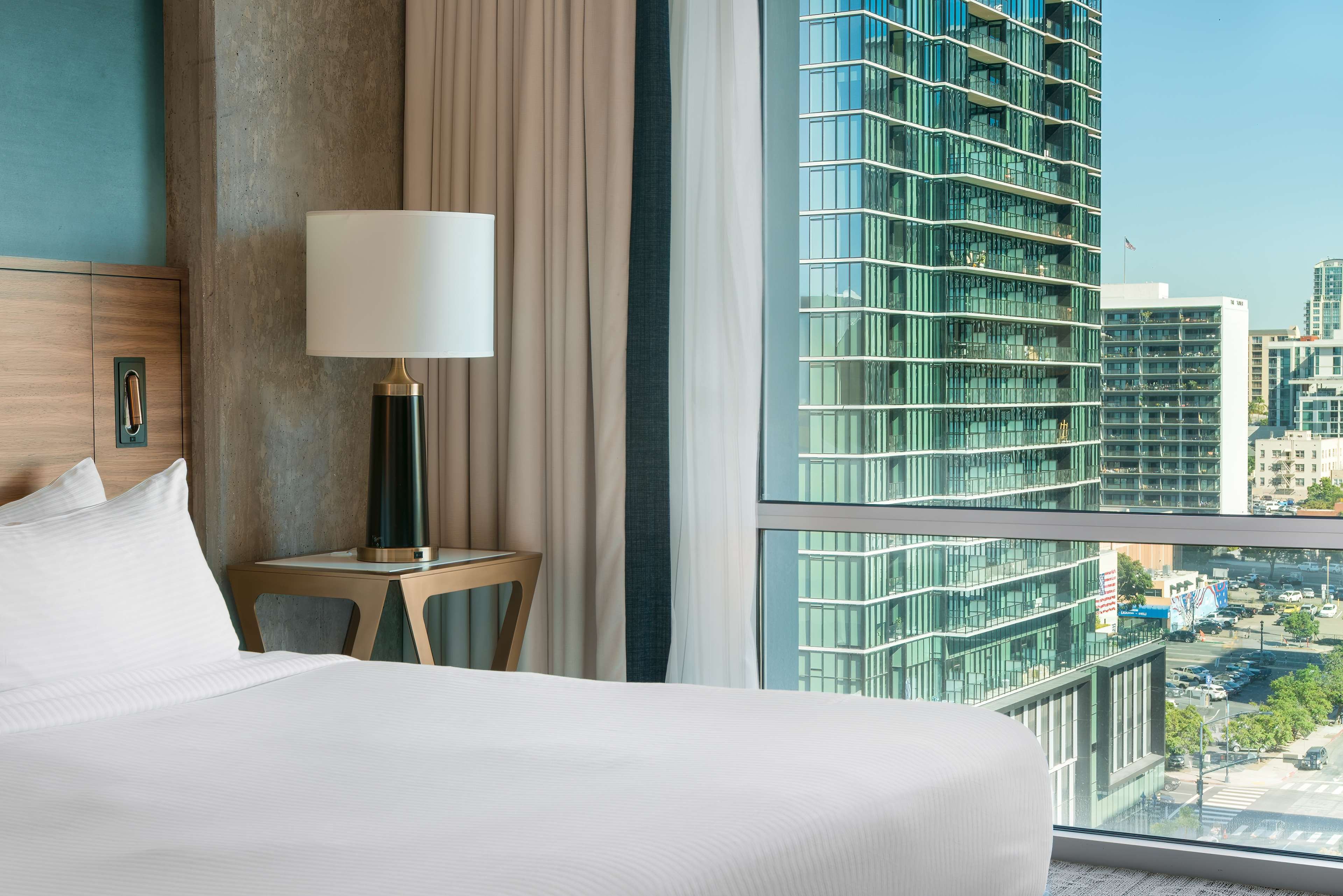 Carte Hotel San Diego Downtown, Curio Collection by Hilton by null