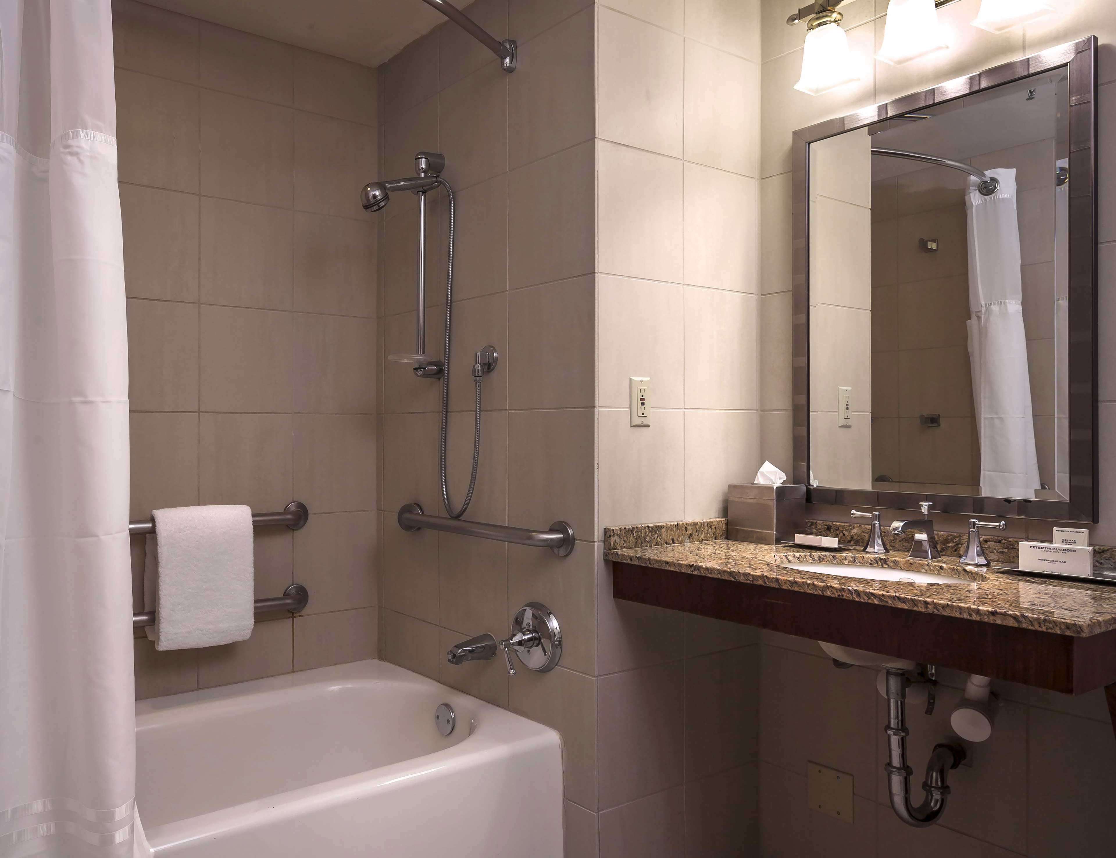 Hilton Anatole by null
