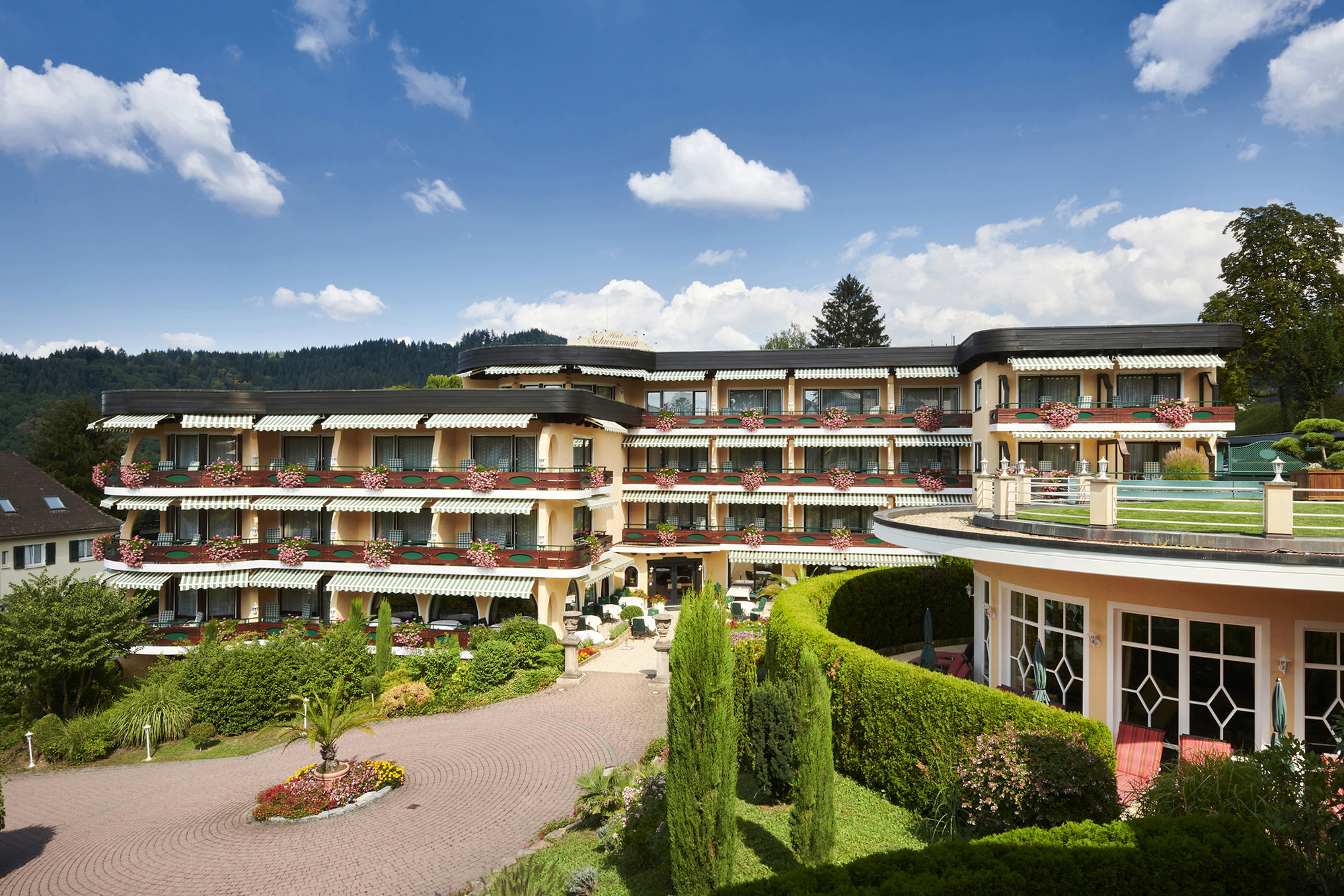 Hotel Schwarzmatt by null