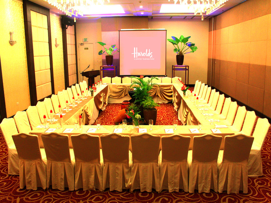 Harolds Hotel by null