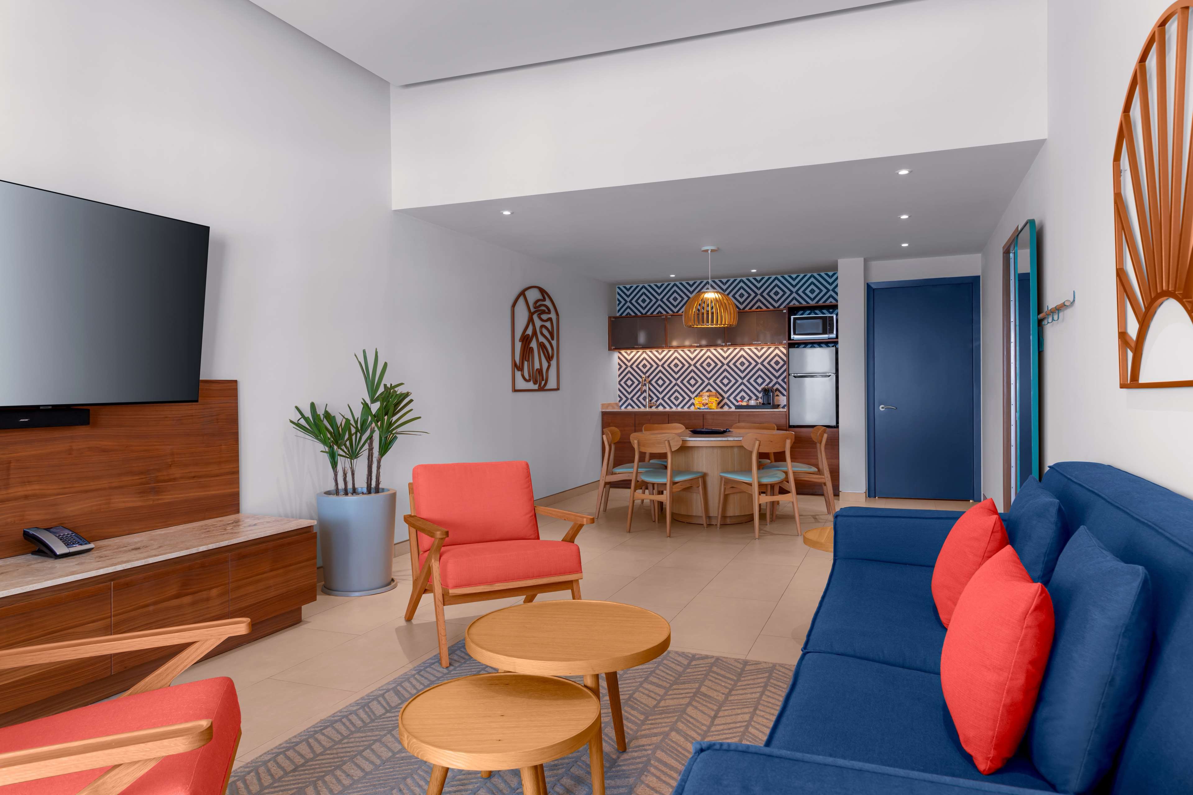 Hilton Cancun Mar Caribe All-Inclusive Resort by null
