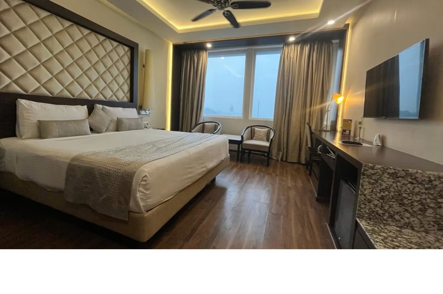 Clarks Avadh, Lucknow by null