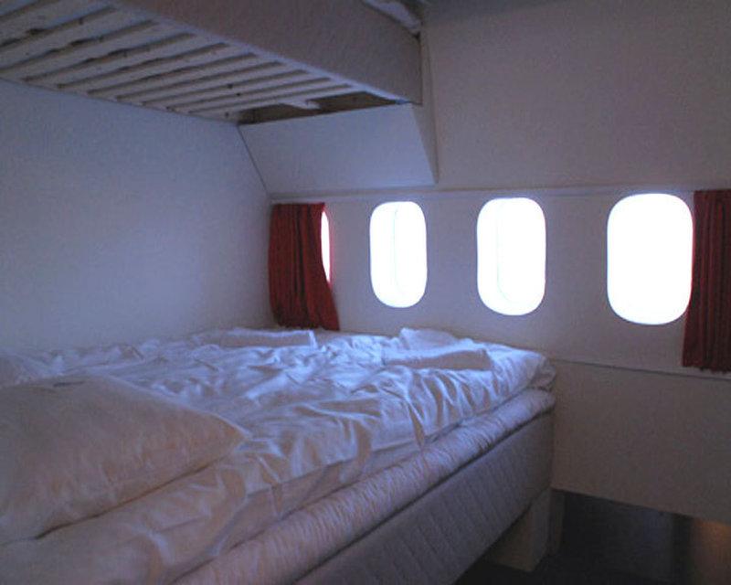 Jumbo Stay by null