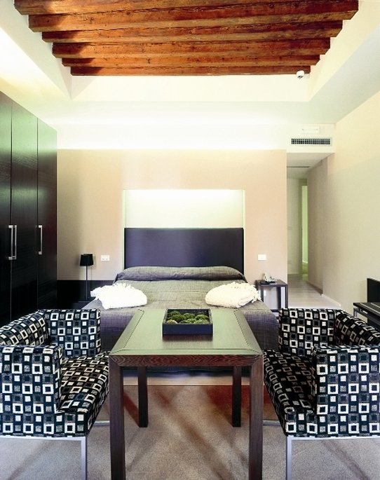Charming House DD724 by null