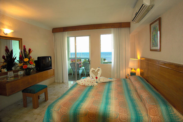 Aquamarina Beach Hotel Cancun photo 6