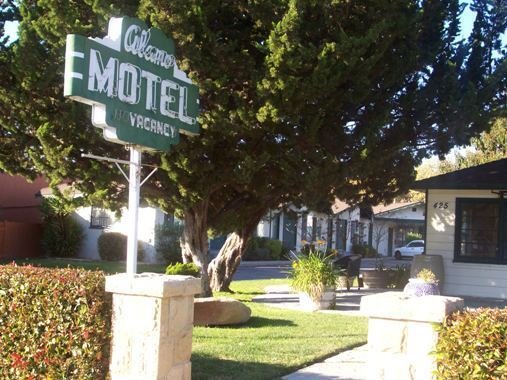 Alamo Motel by null