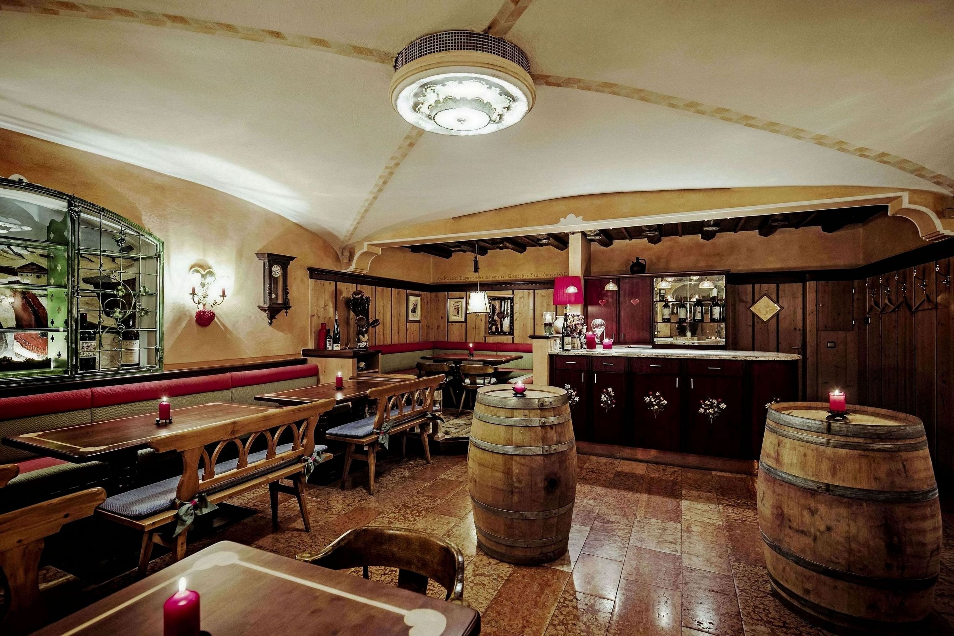 Hotel Schrofenstein by null