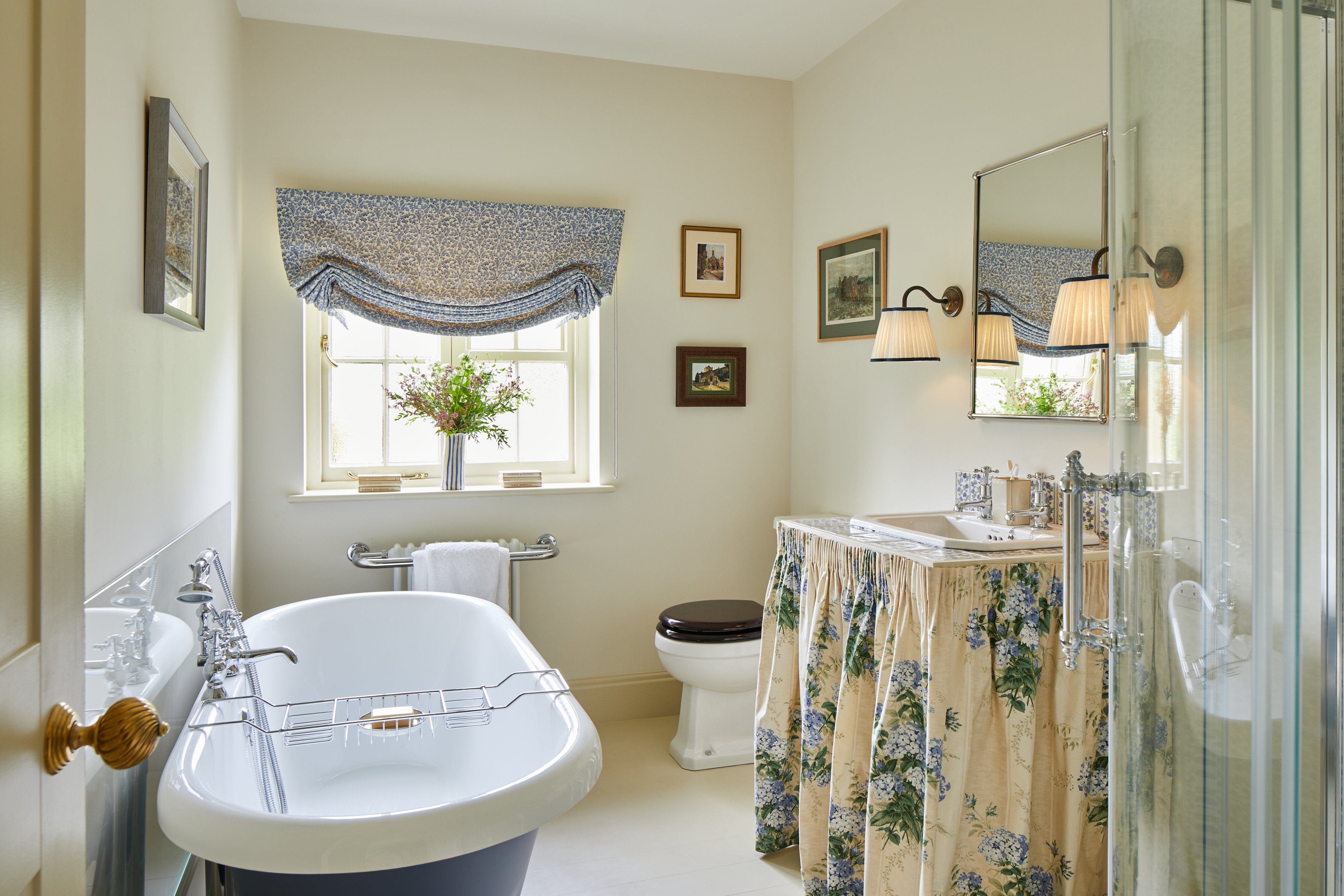 The Goodwood Hotel by null