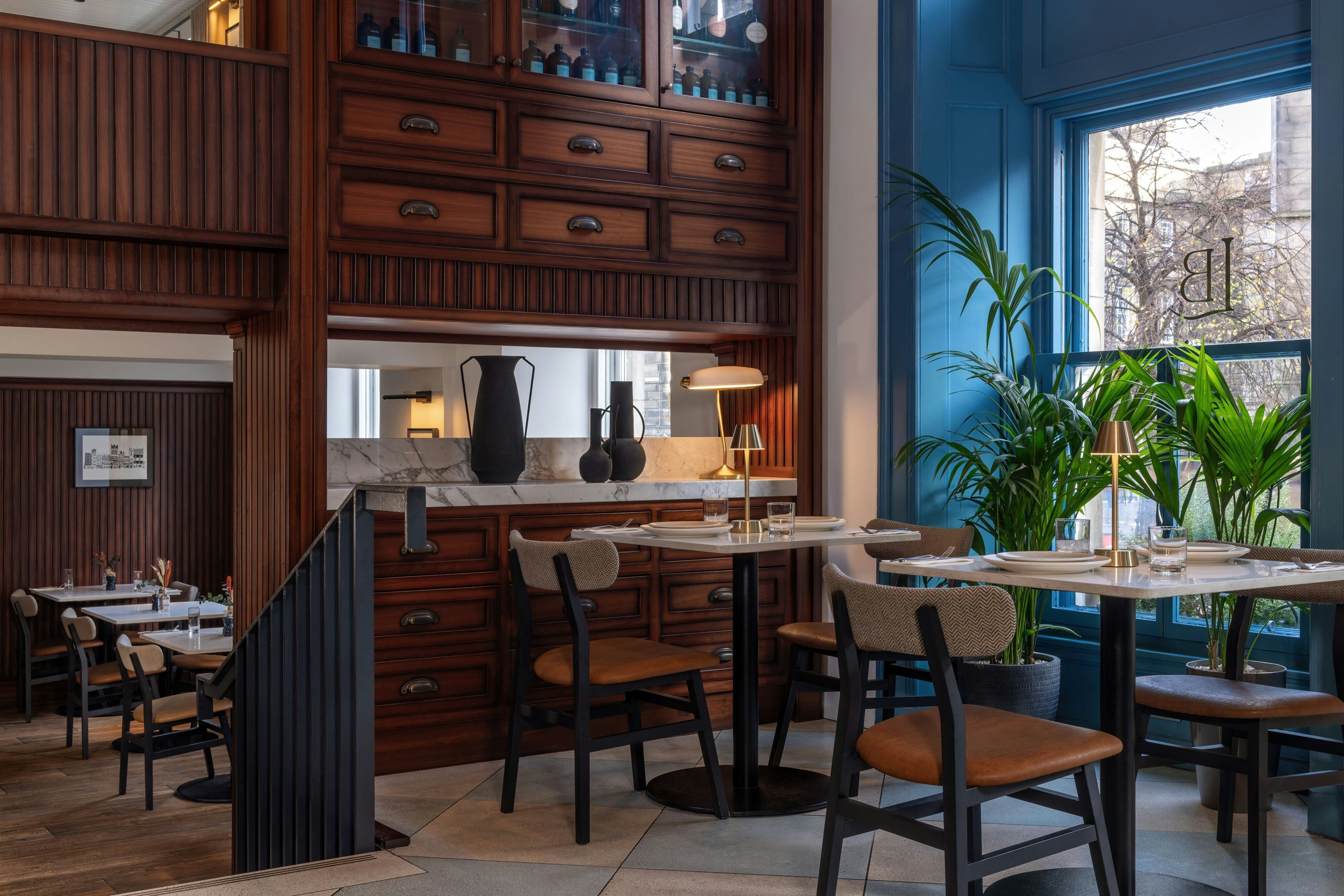 Old Town Chambers, Autograph Collection by null