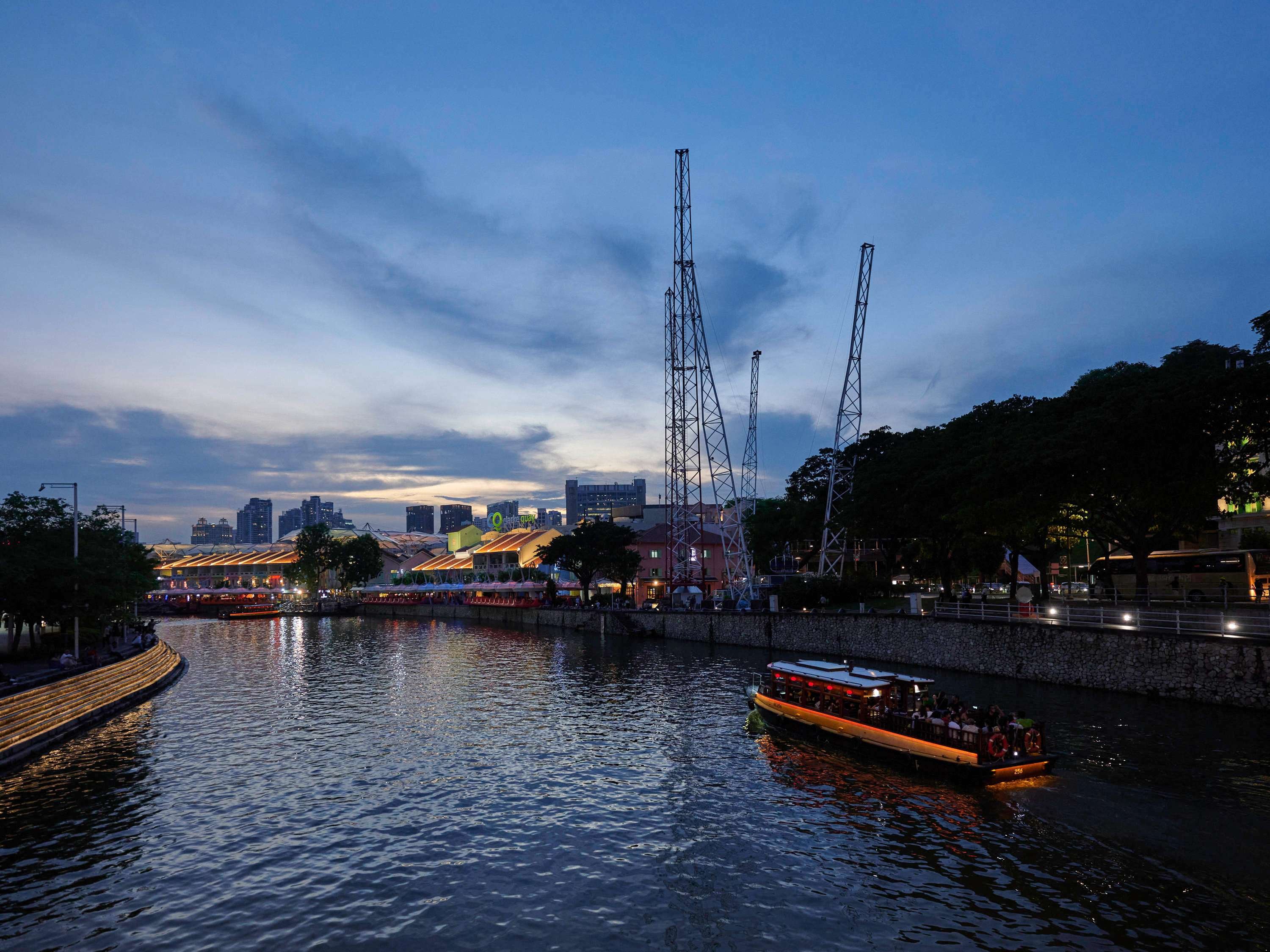 Swissôtel The Stamford Singapore by null
