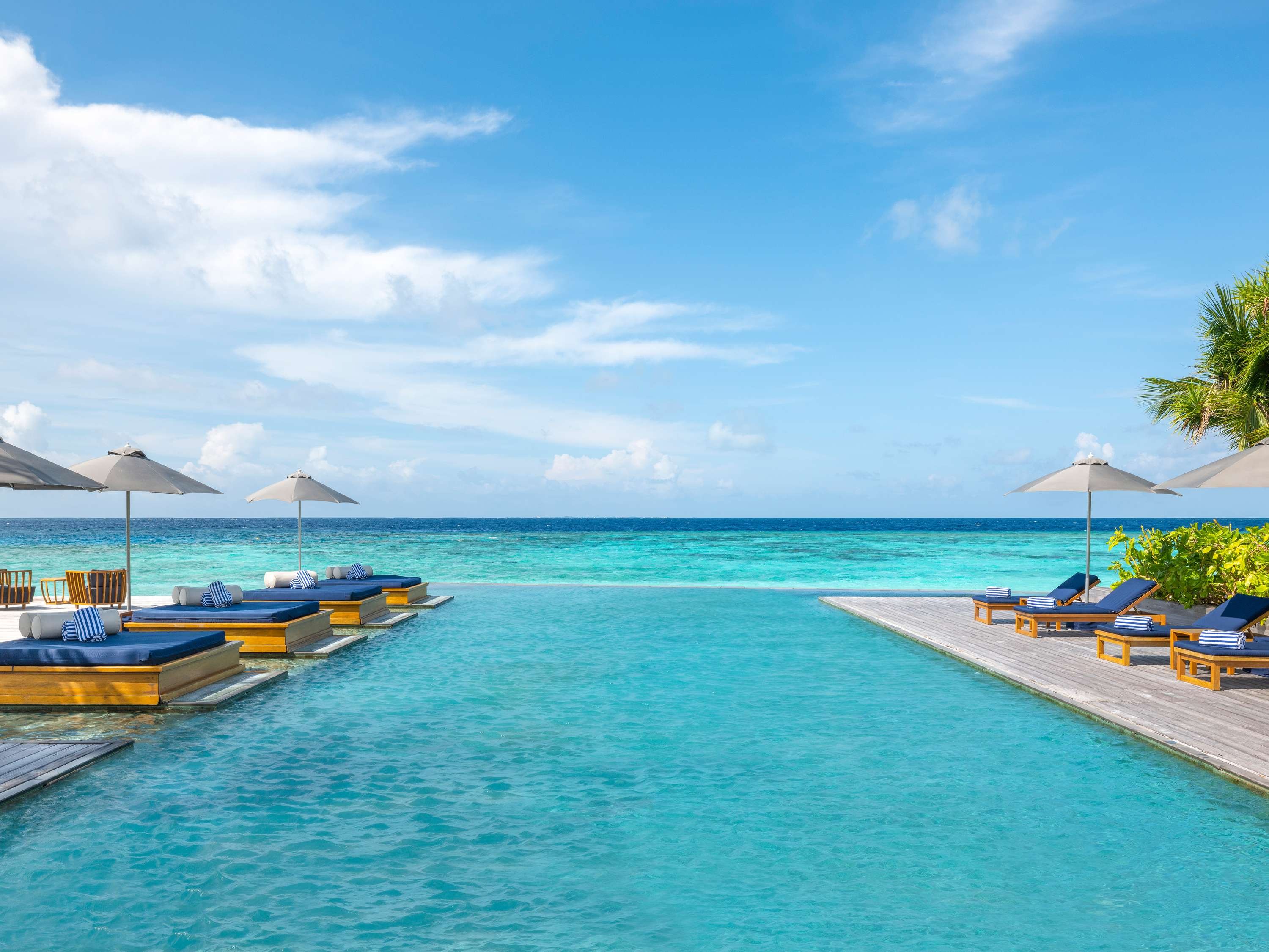 Raffles Maldives Meradhoo by null