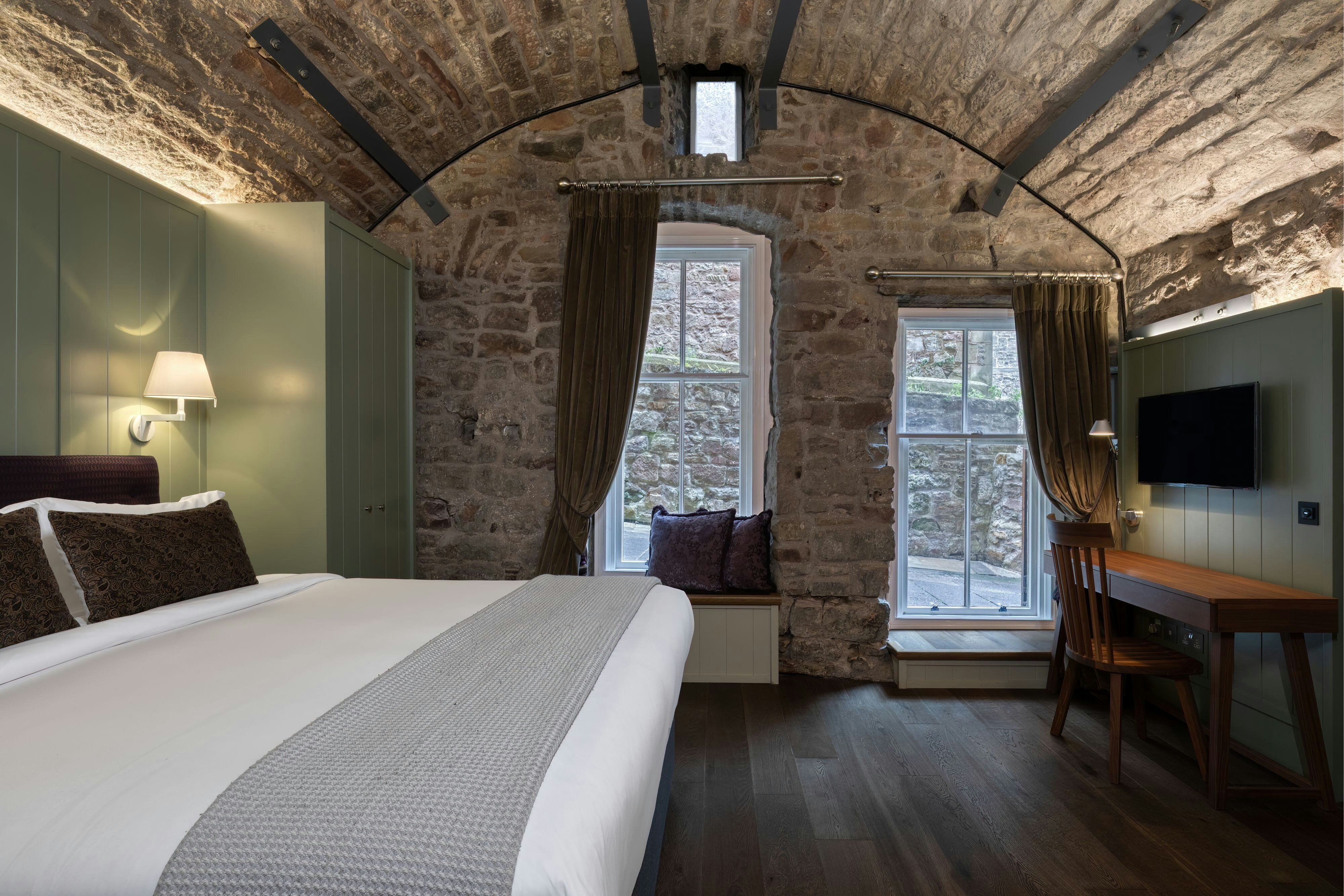 Old Town Chambers, Autograph Collection by null