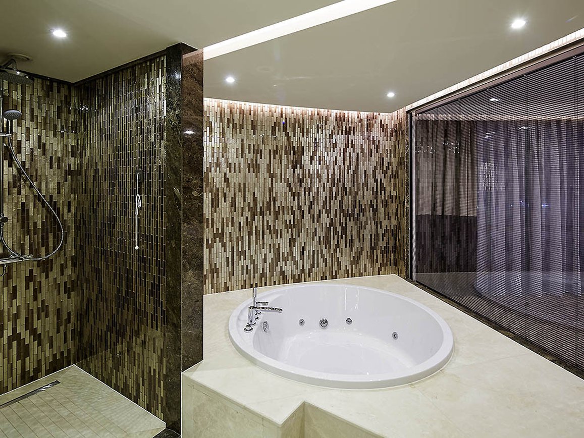 Pullman Istanbul Hotel & Convention Center by null