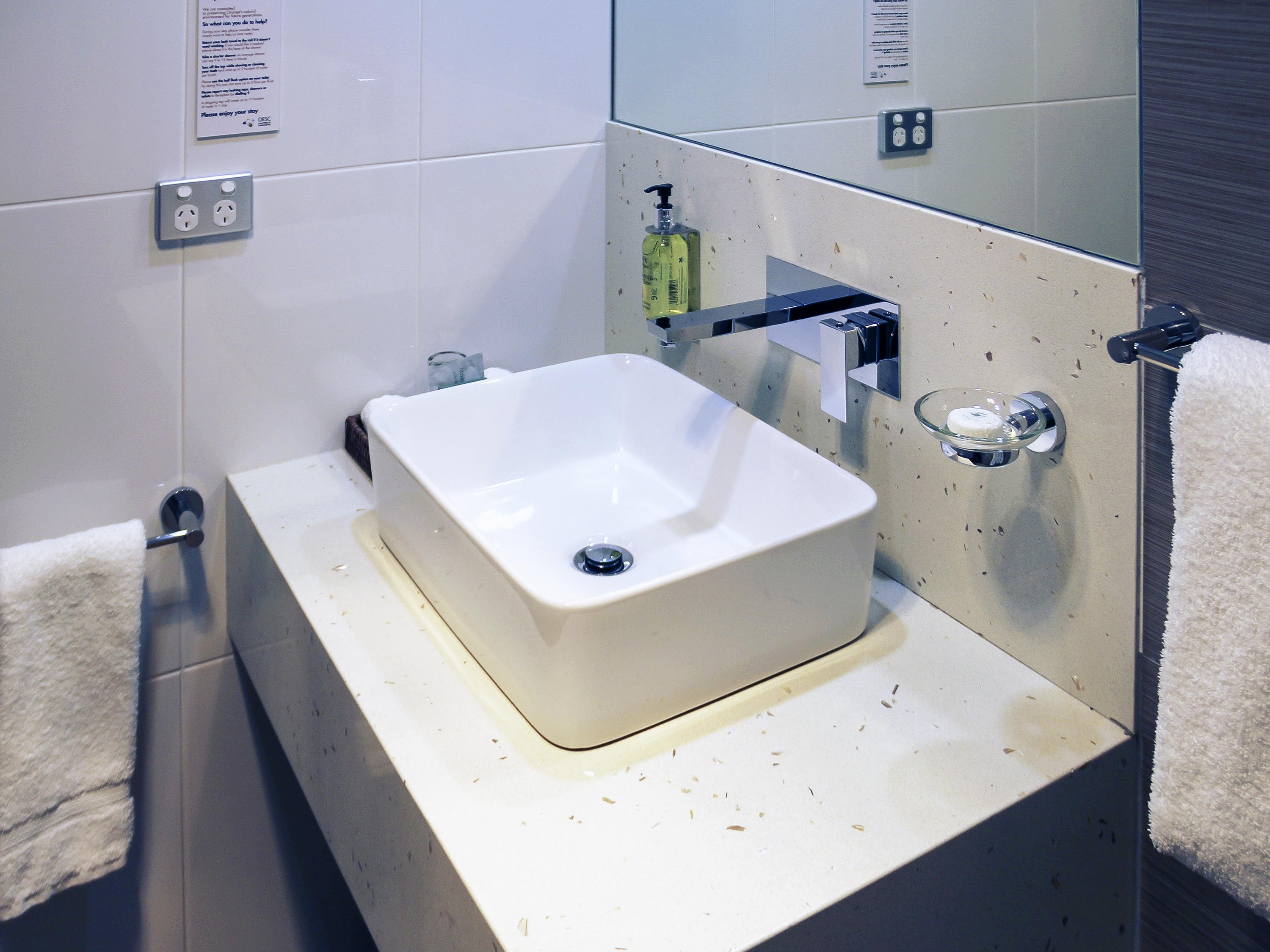 Mercure Orange by null