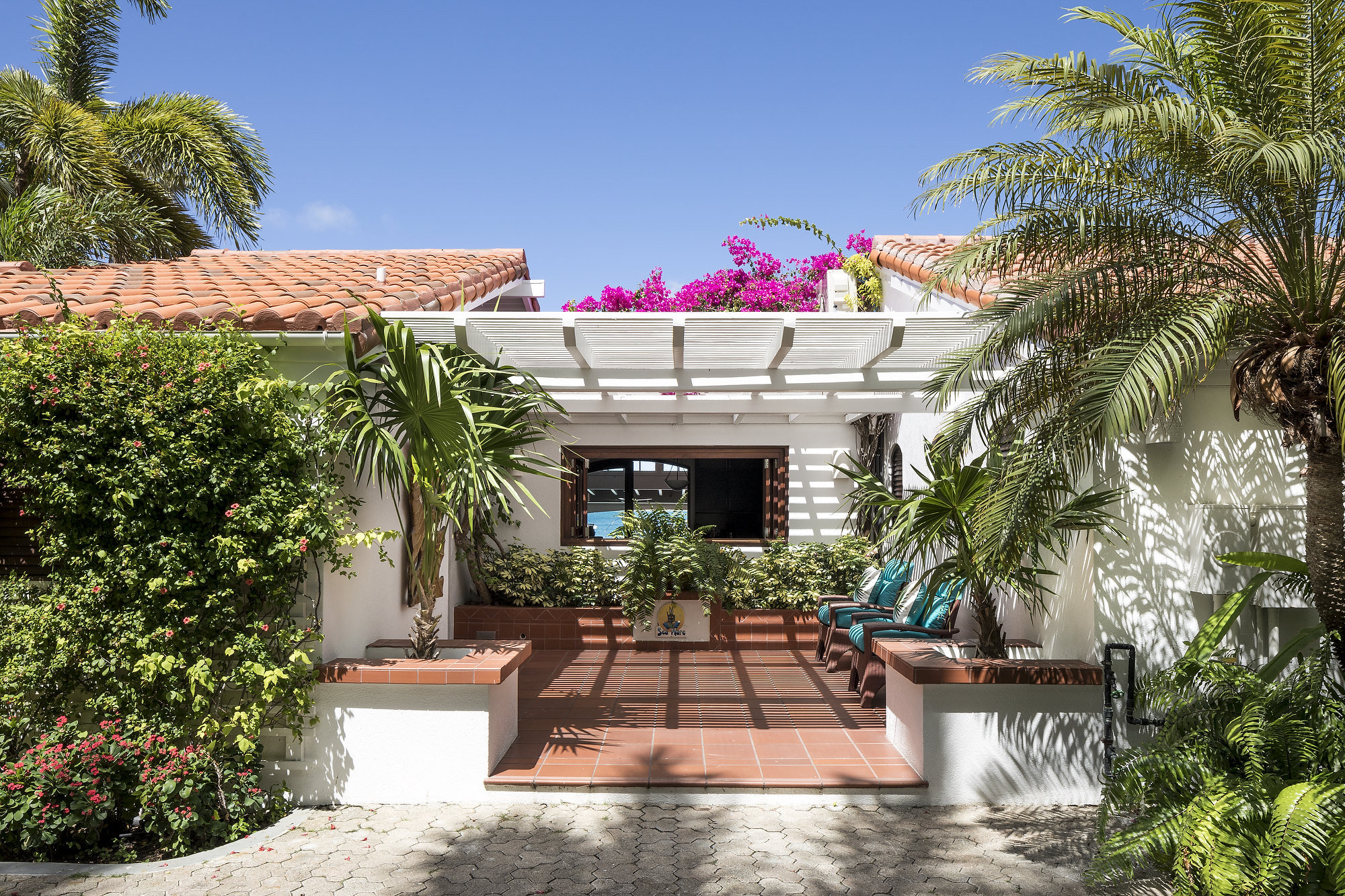 Jumby Bay Island by null