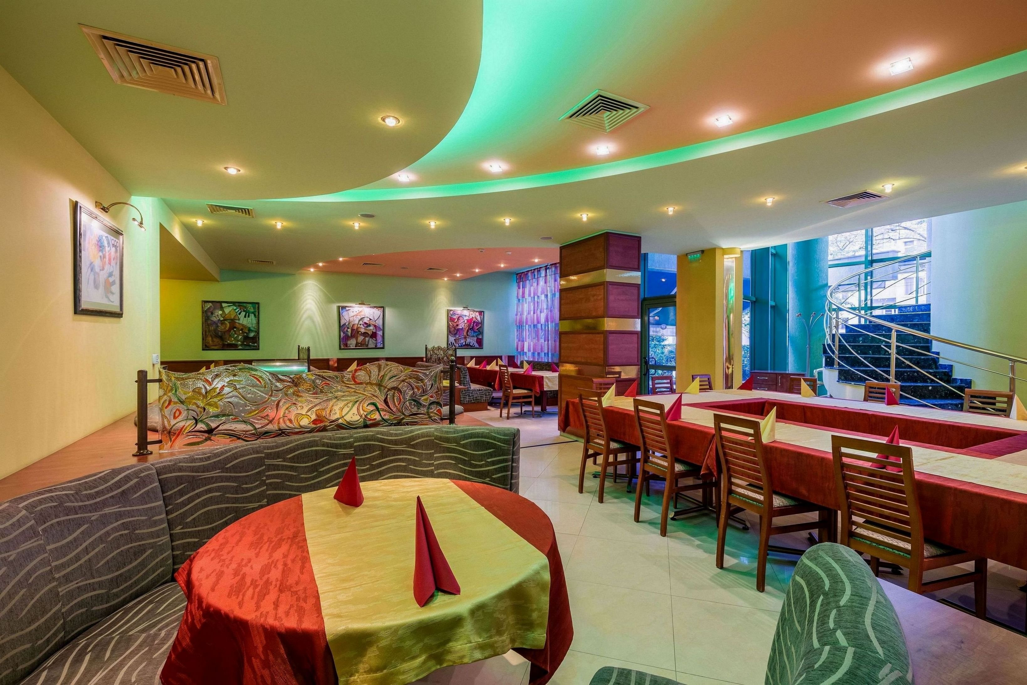 Hotel Elegance by null
