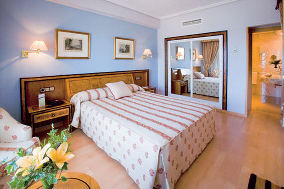 Gran Hotel Almería photo 2